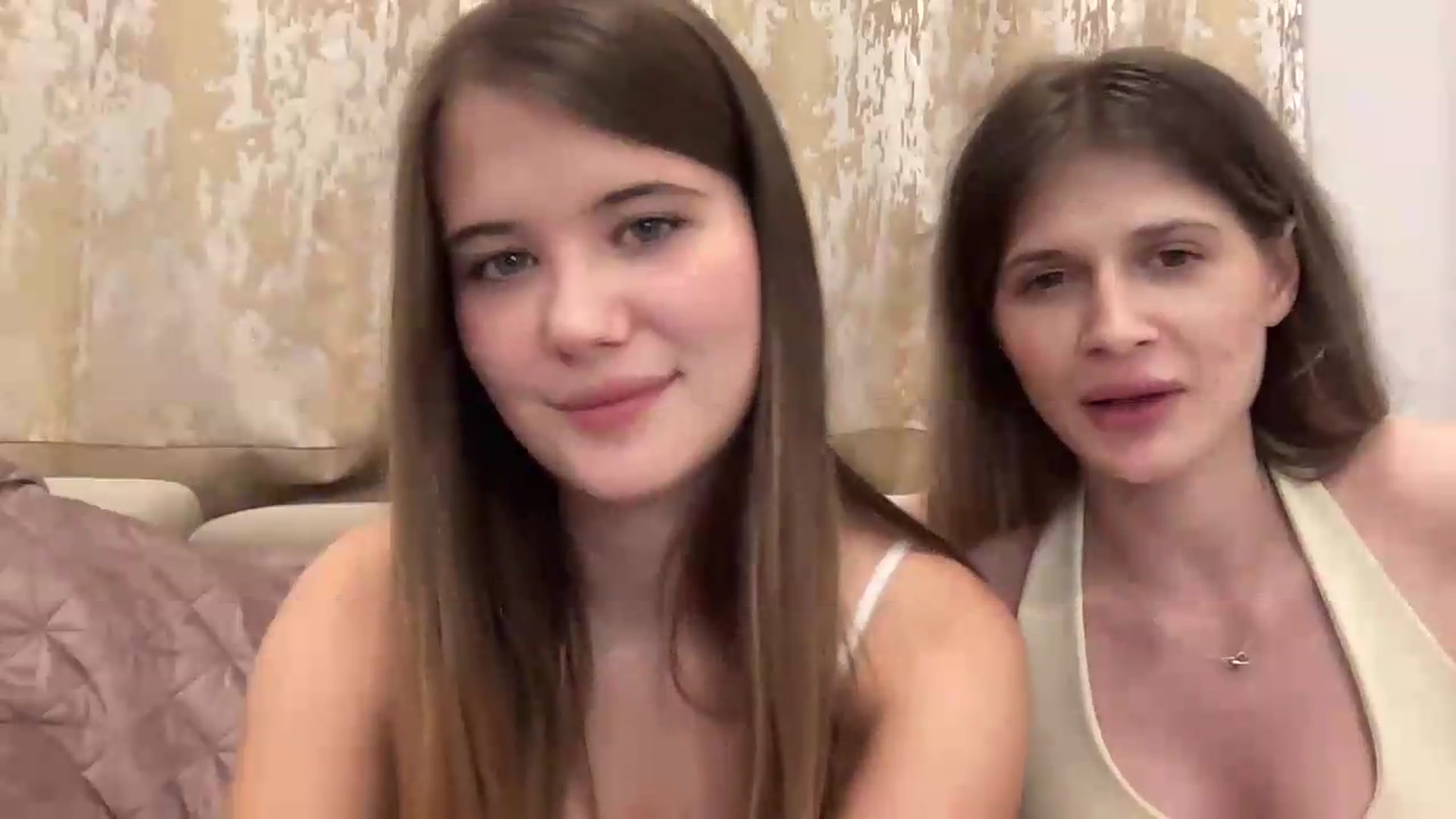 Gallery image thumbnail from Elvira's myfreecams stream on, 09/07/2026, 20:12 image 14 of 20