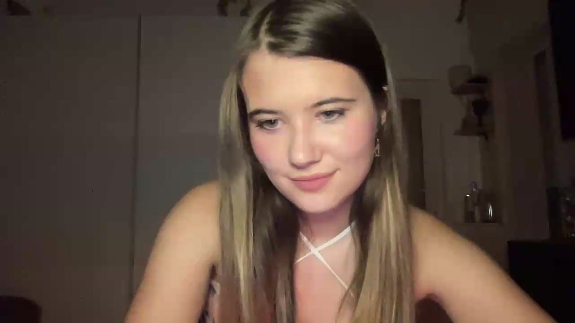 Gallery image thumbnail from Elvira's myfreecams stream on, 09/08/2026, 20:38 image 6 of 20
