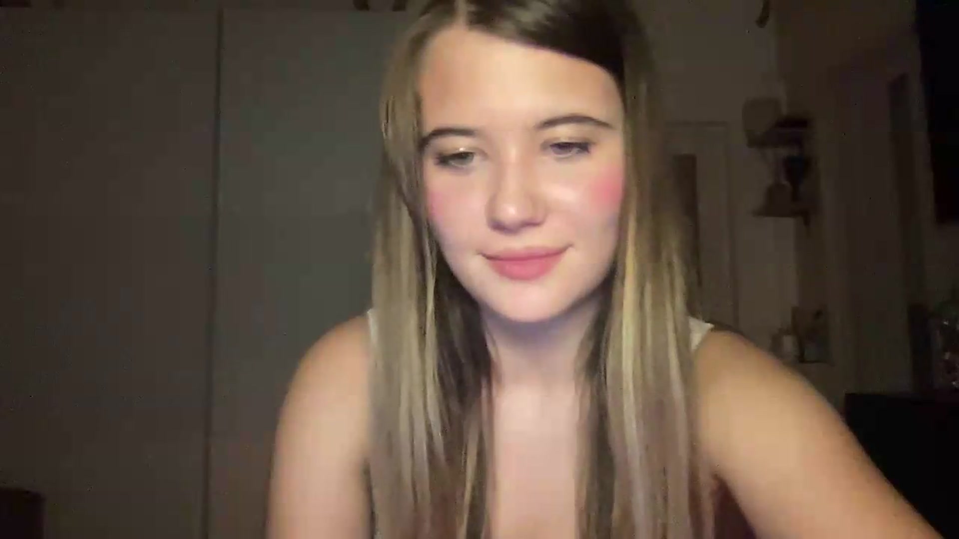 Gallery image thumbnail from Elvira's myfreecams stream on, 09/09/2026, 22:25 image 13 of 20