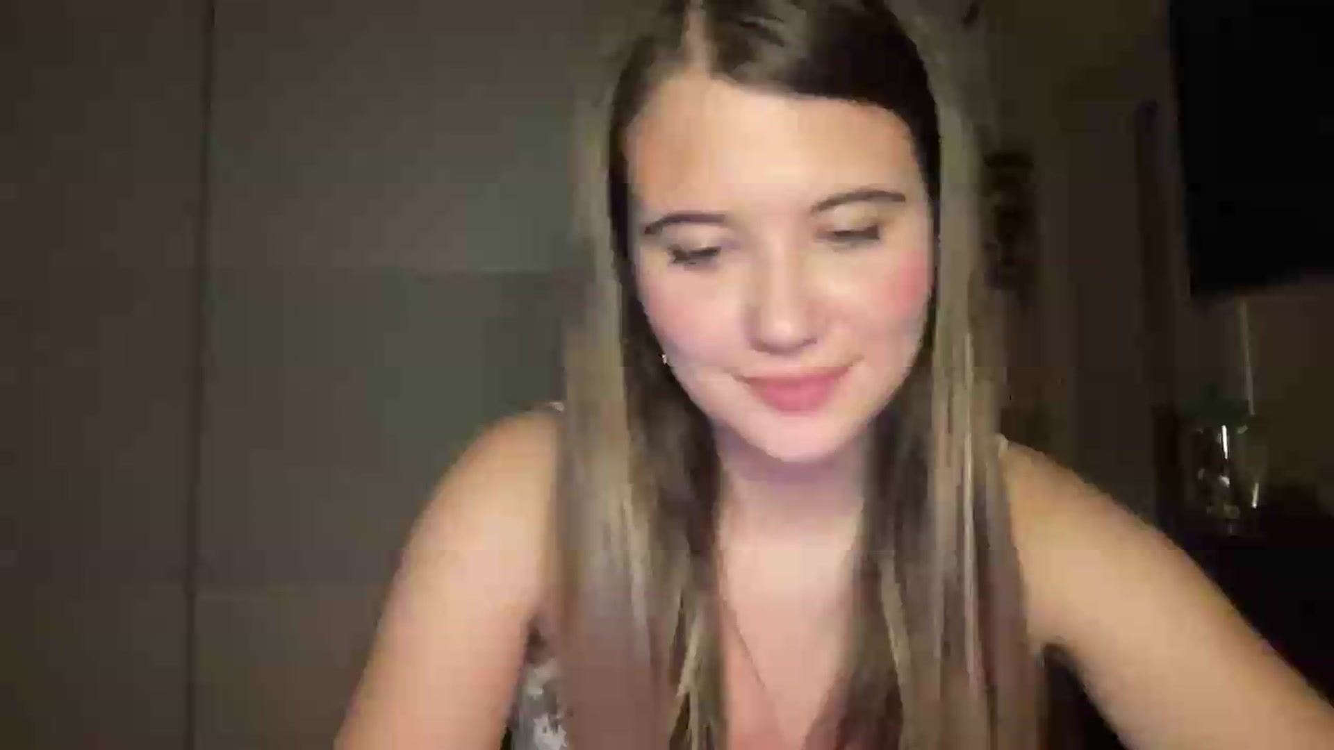 Gallery image thumbnail from Elvira's myfreecams stream on, 09/10/2026, 24:38 image 1 of 20