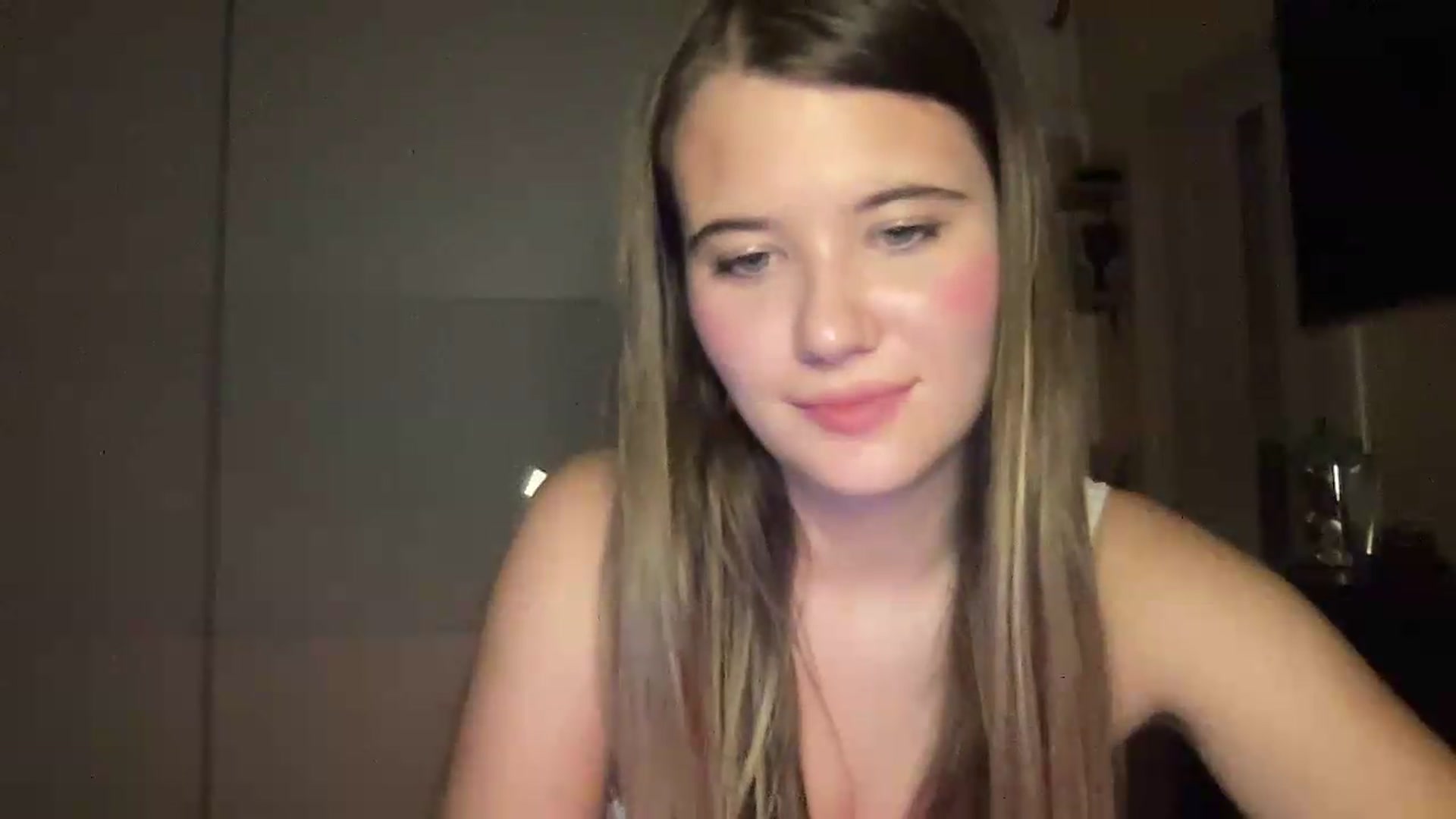 Gallery image thumbnail from Elvira's myfreecams stream on, 09/10/2026, 24:38 image 2 of 20