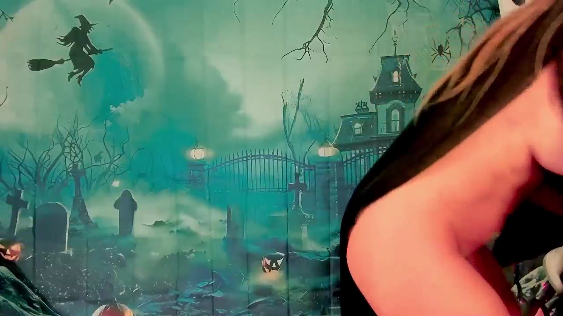 Gallery image thumbnail from Elvira_Biatch's myfreecams stream on, 10/27/2024, 04:33 image 5 of 20