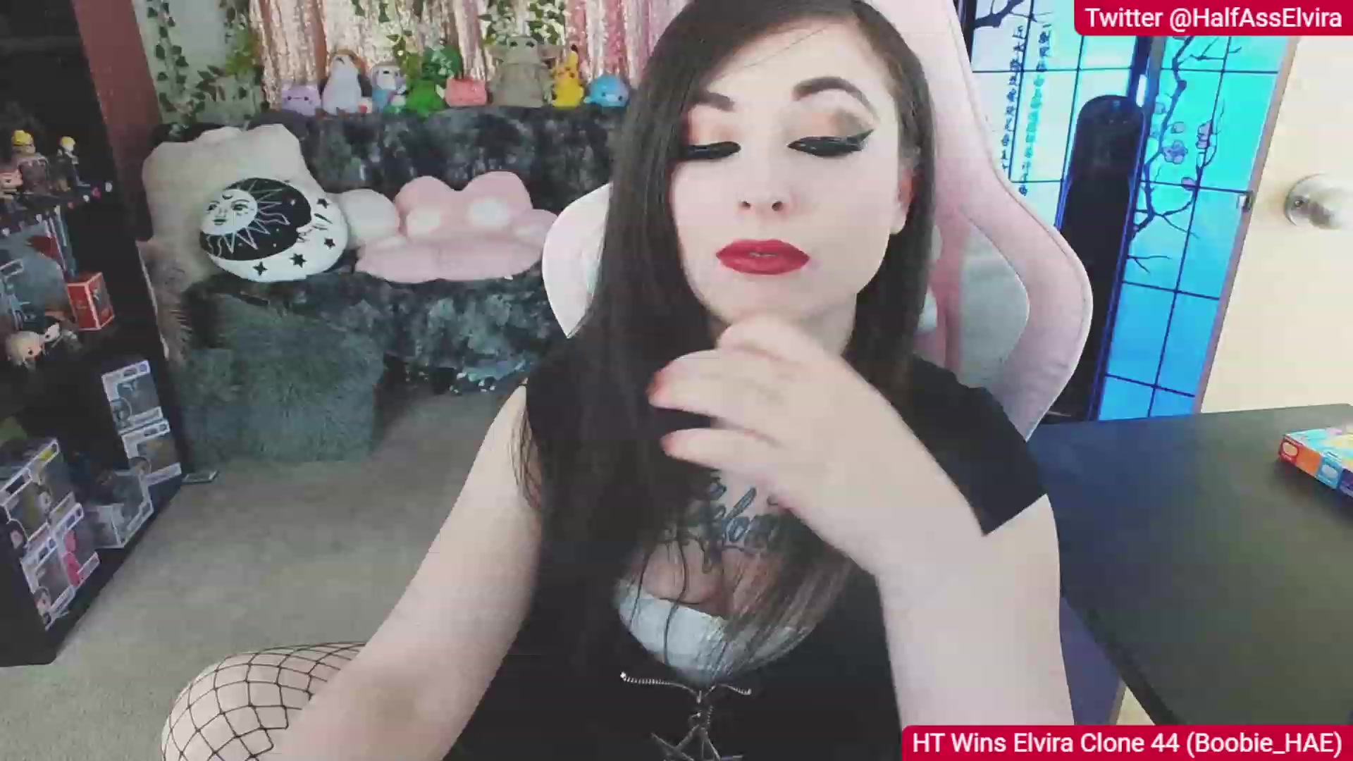 Gallery image thumbnail from Elviraaa's myfreecams stream on, 07/29/2023, 12:39 image 6 of 20