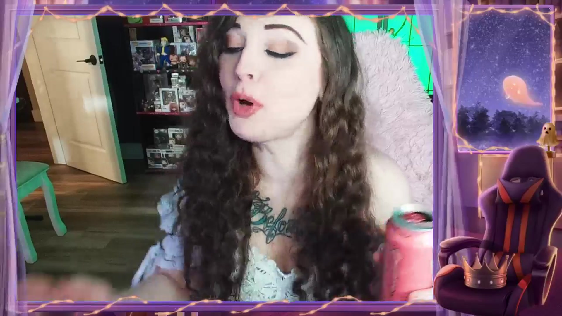 Gallery image thumbnail from Elviraaa's myfreecams stream on, 04/20/2025, 12:05 image 8 of 20