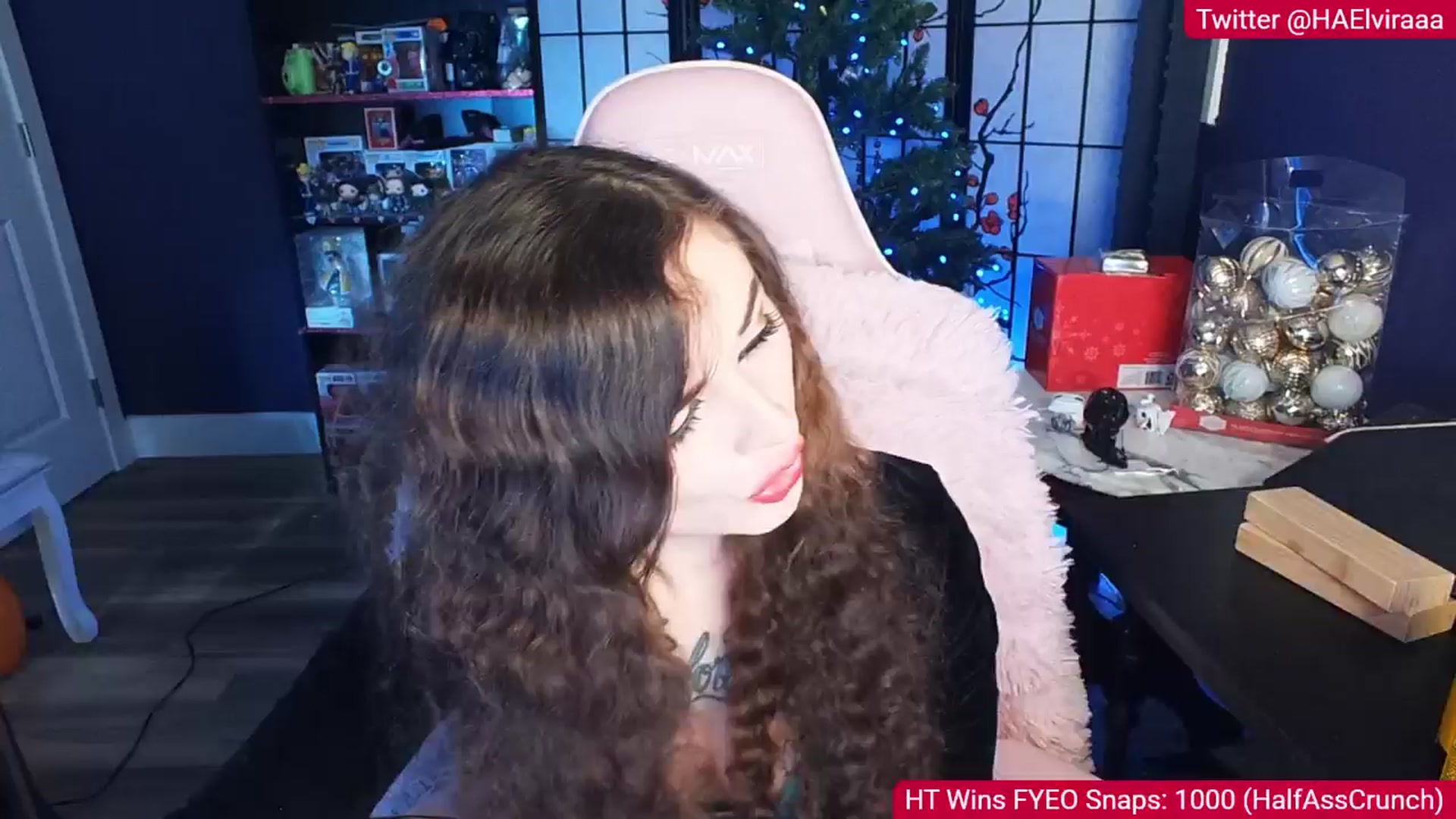 Gallery image thumbnail from Elviraaa's myfreecams stream on, 11/16/2025, 12:30 image 14 of 20
