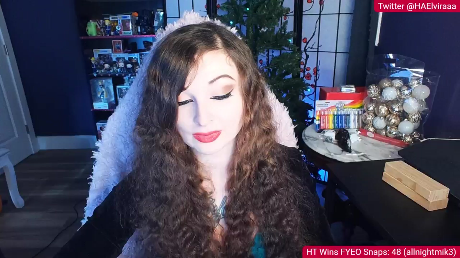 Gallery image thumbnail from Elviraaa's myfreecams stream on, 11/16/2025, 12:30 image 4 of 20