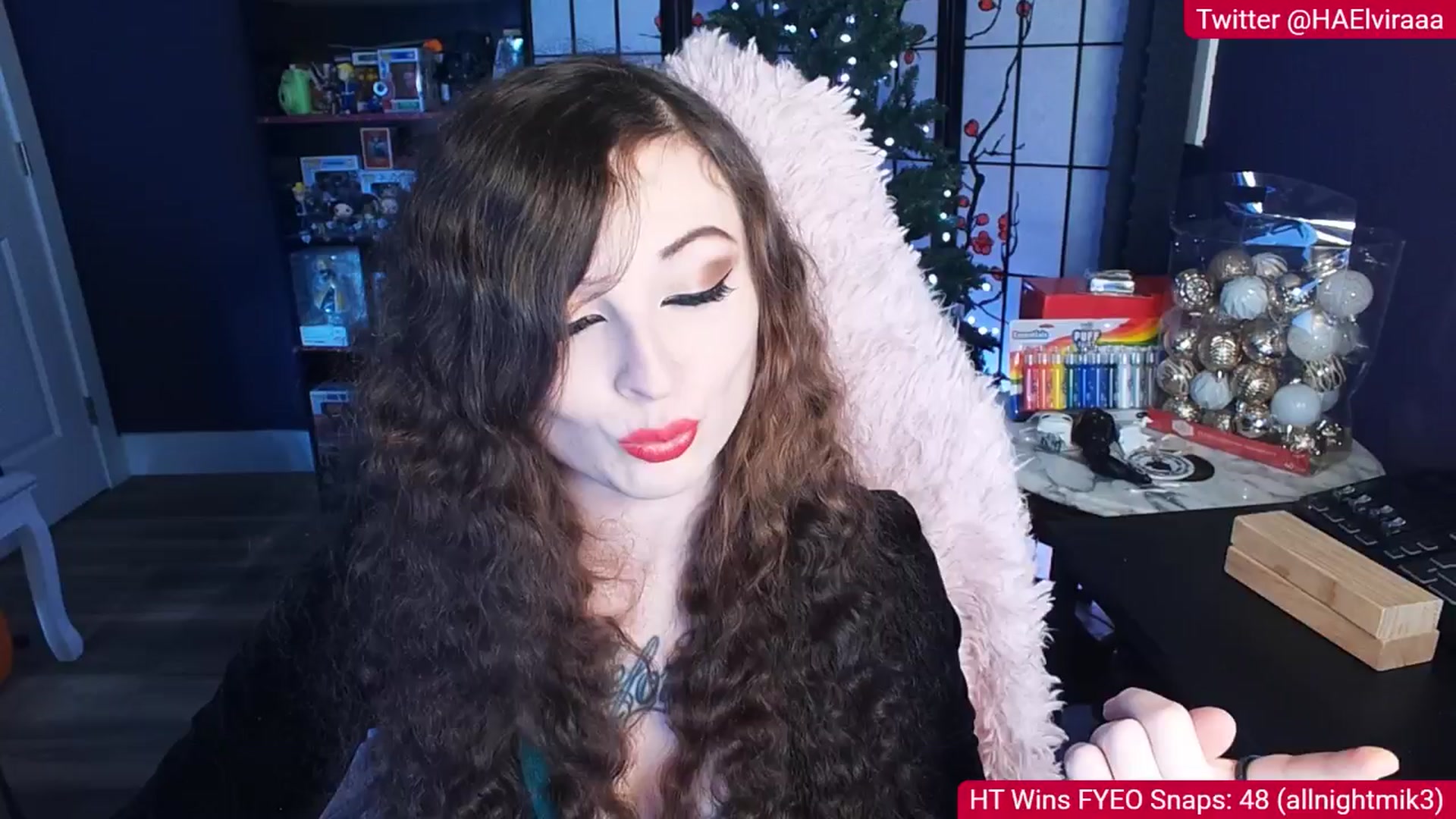 Gallery image thumbnail from Elviraaa's myfreecams stream on, 11/16/2025, 12:30 image 1 of 20