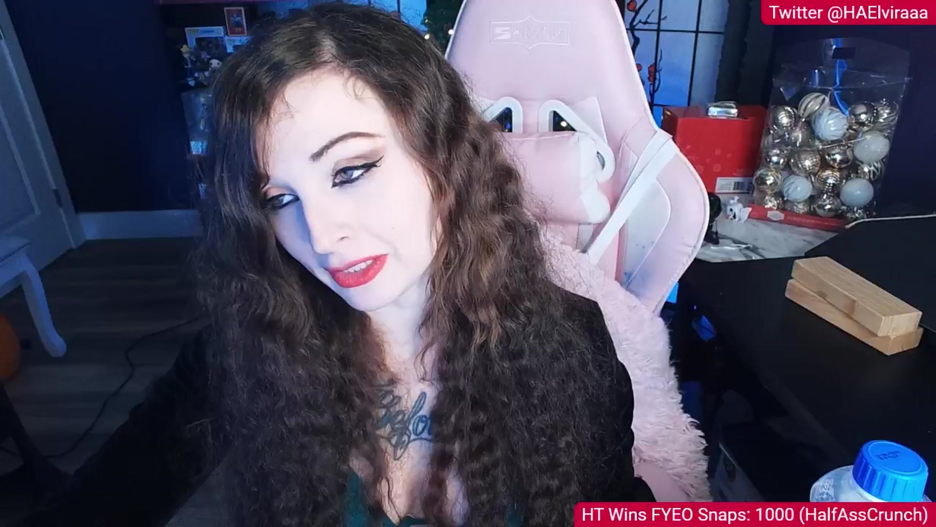 Gallery image thumbnail from Elviraaa's myfreecams stream on, 11/16/2025, 12:30 image 18 of 20