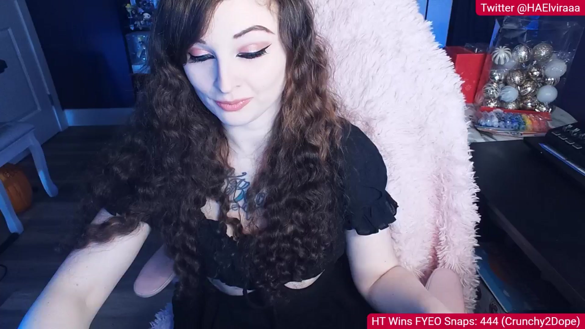 Gallery image thumbnail from Elviraaa's myfreecams stream on, 11/23/2025, 12:53 image 4 of 20