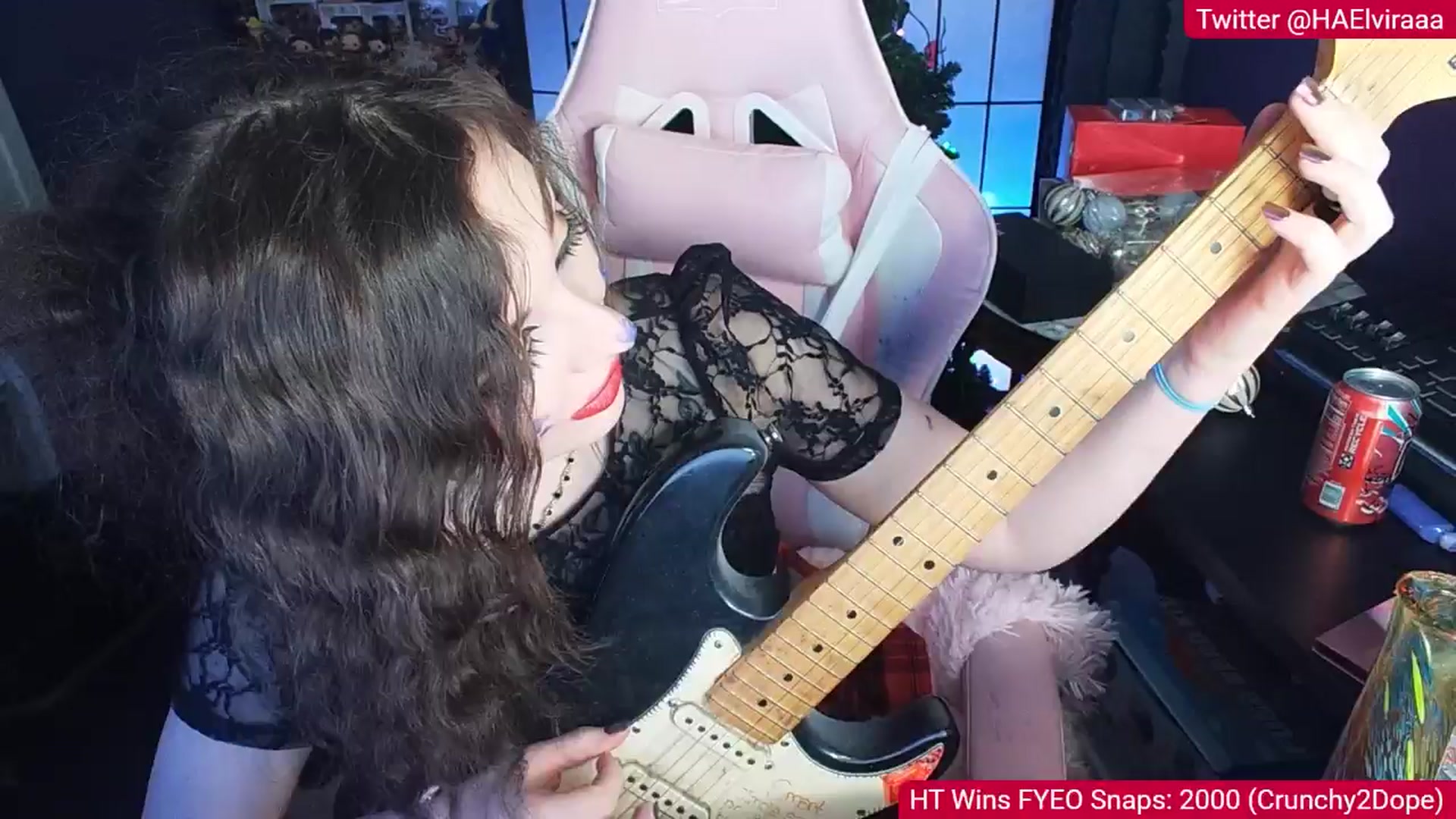 Gallery image thumbnail from Elviraaa's myfreecams stream on, 11/30/2025, 12:39 image 1 of 20