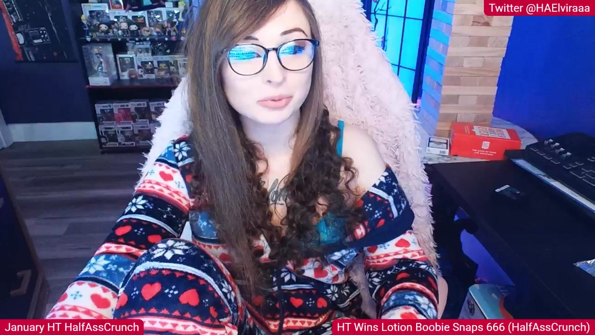 Gallery image thumbnail from Elviraaa's myfreecams stream on, 01/18/2026, 10:26 image 1 of 20