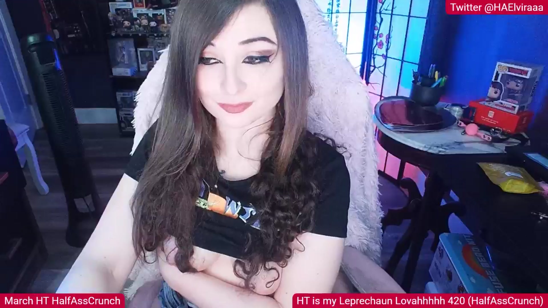 Gallery image thumbnail from Elviraaa's myfreecams stream on, 03/01/2026, 12:03 image 17 of 20