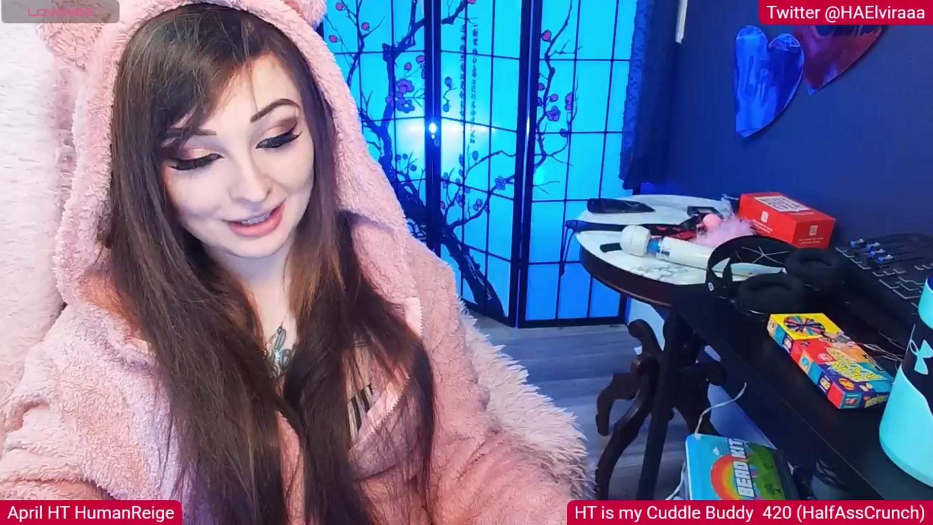Gallery image thumbnail from Elviraaa's myfreecams stream on, 04/12/2026, 09:06 image 6 of 20