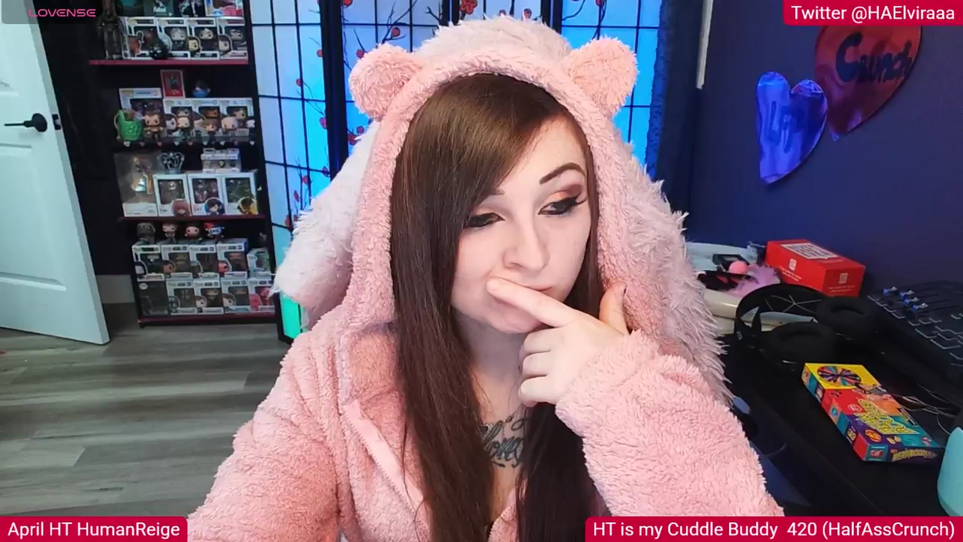 Gallery image thumbnail from Elviraaa's myfreecams stream on, 04/12/2026, 09:06 image 10 of 20