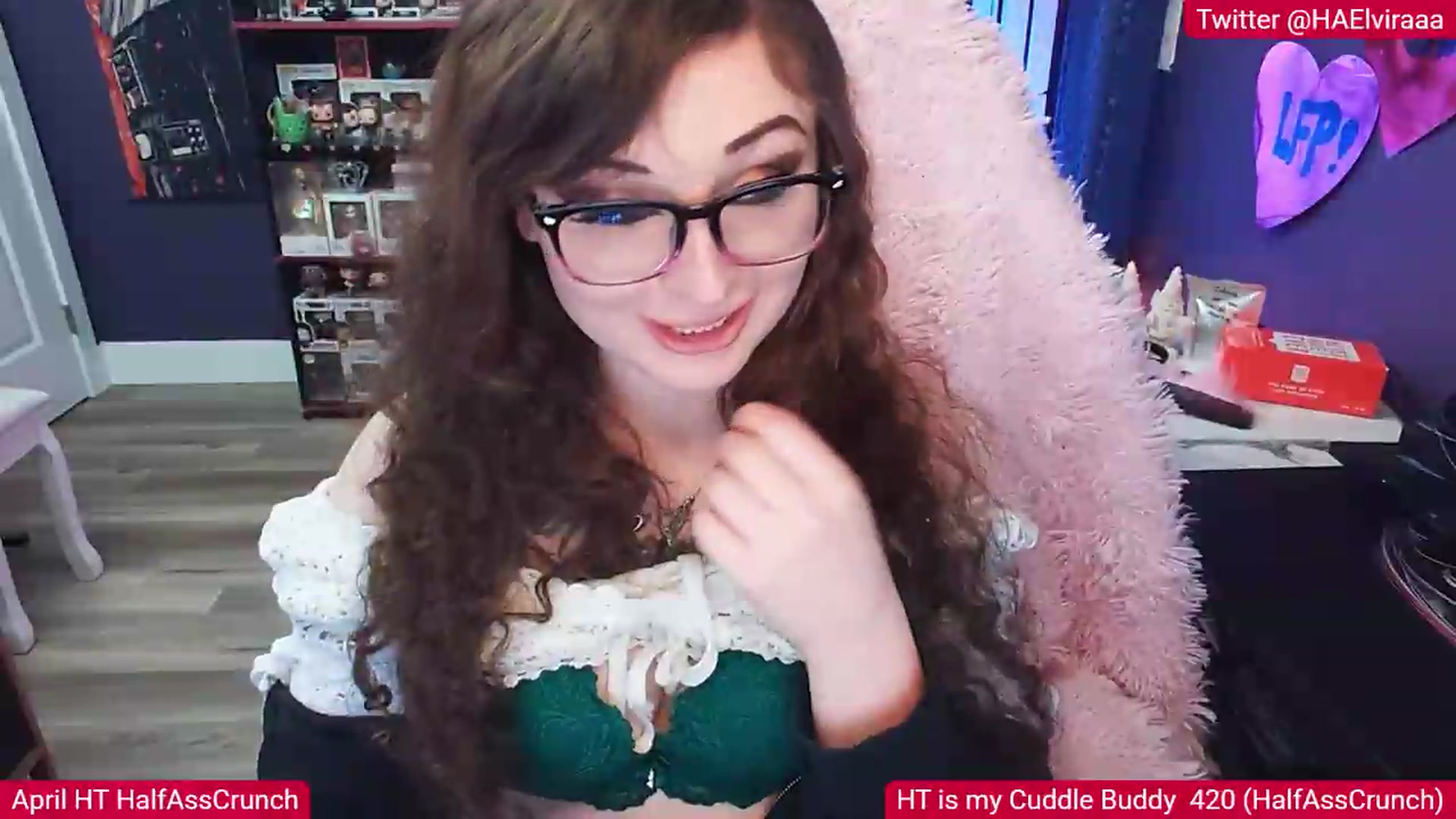 Gallery image thumbnail from Elviraaa's myfreecams stream on, 04/26/2026, 09:33 image 9 of 20