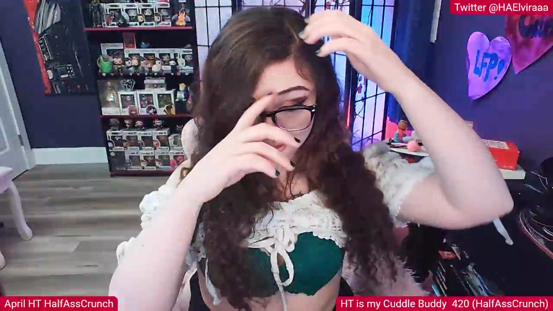 Gallery image thumbnail from Elviraaa's myfreecams stream on, 04/26/2026, 09:33 image 6 of 20
