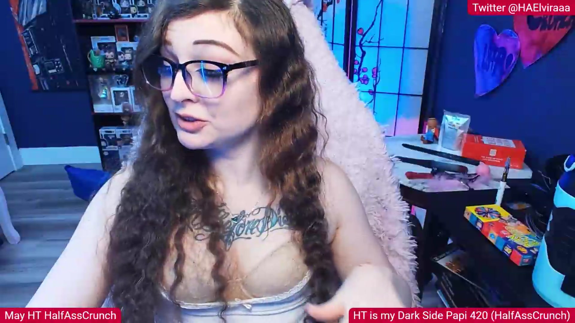 Gallery image thumbnail from Elviraaa's myfreecams stream on, 05/10/2026, 10:05 image 9 of 20