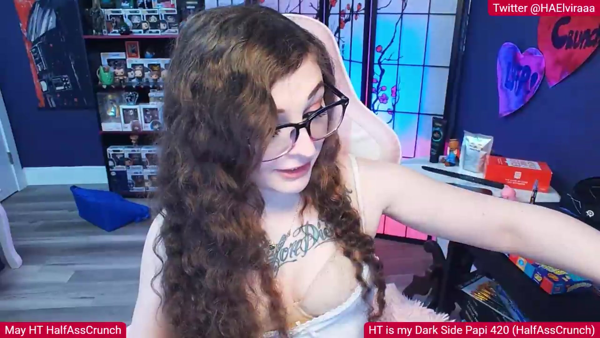 Gallery image thumbnail from Elviraaa's myfreecams stream on, 05/10/2026, 10:05 image 7 of 20