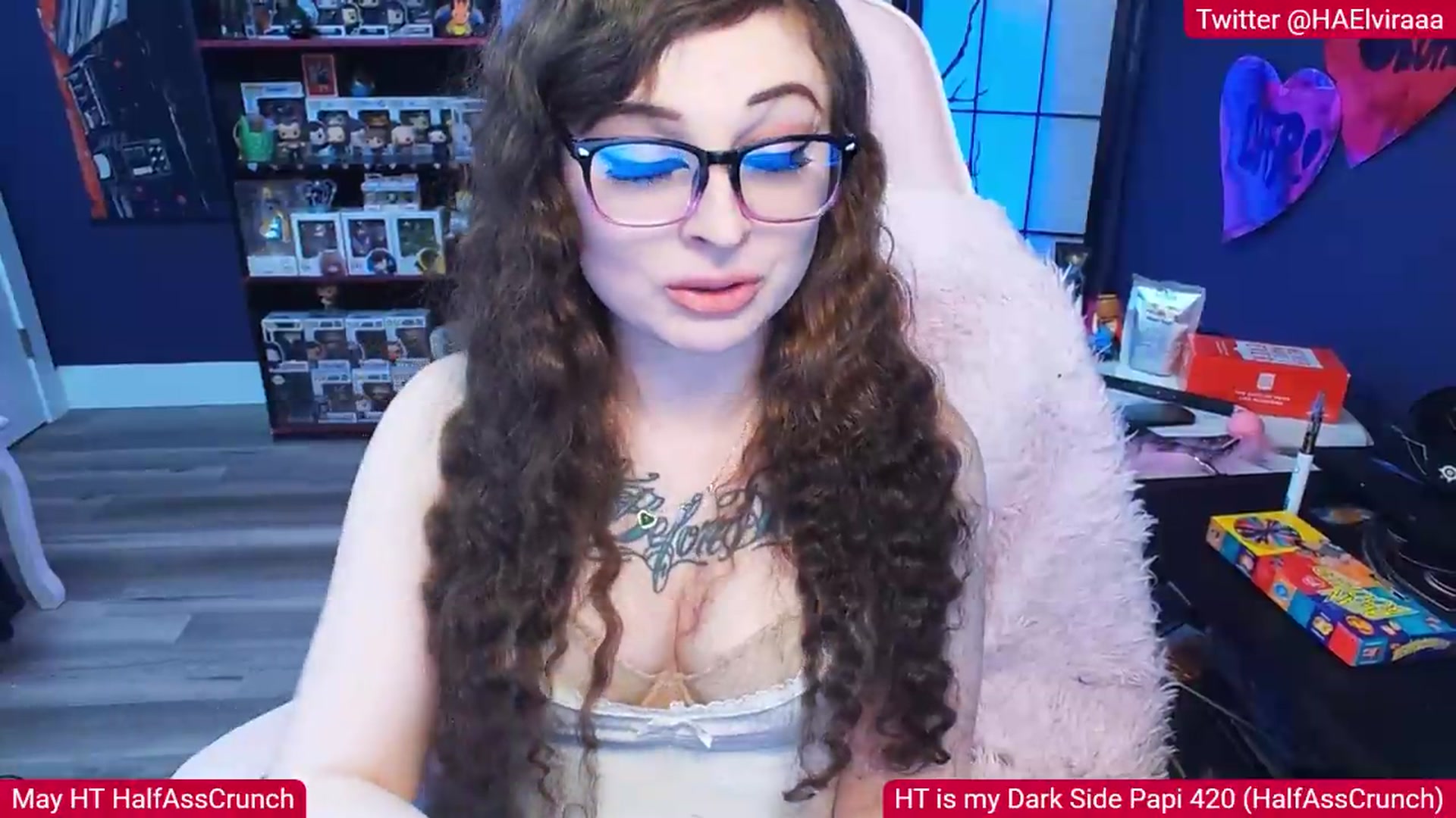 Gallery image thumbnail from Elviraaa's myfreecams stream on, 05/10/2026, 10:05 image 3 of 20