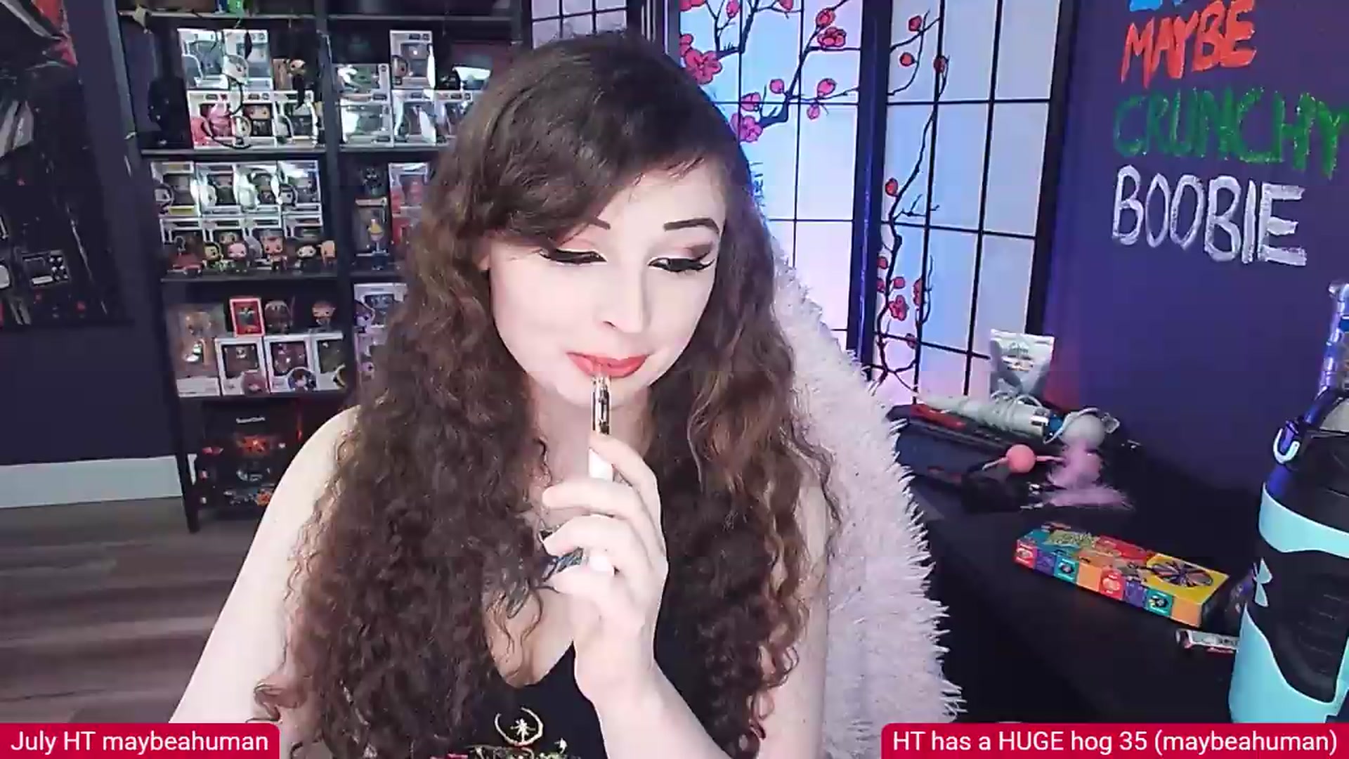 Gallery image thumbnail from Elviraaa's myfreecams stream on, 07/19/2026, 06:23 image 12 of 20
