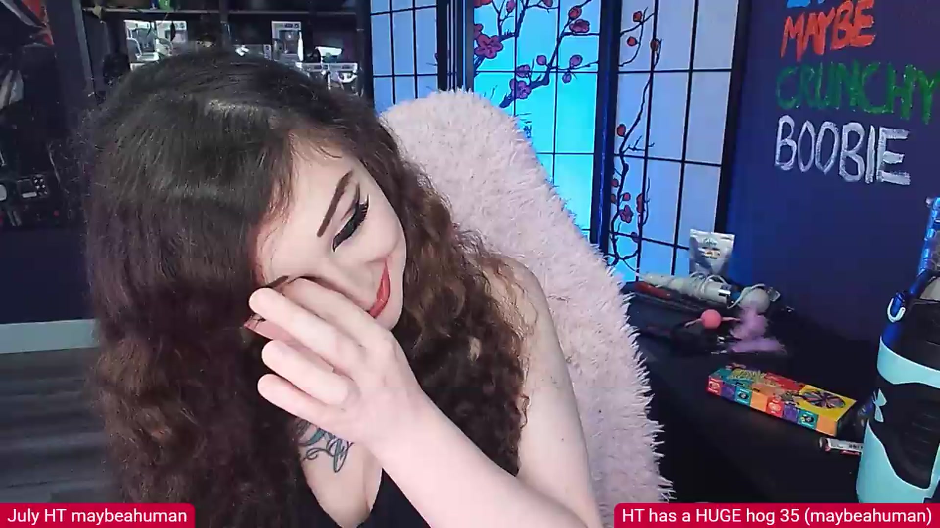 Gallery image thumbnail from Elviraaa's myfreecams stream on, 07/19/2026, 06:23 image 8 of 20