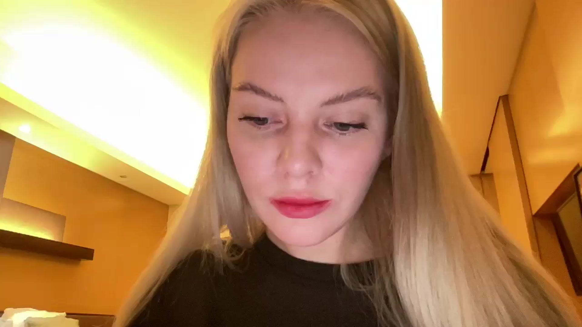 Gallery image thumbnail from Elvoryn's myfreecams stream on, 03/12/2026, 17:57 image 10 of 20