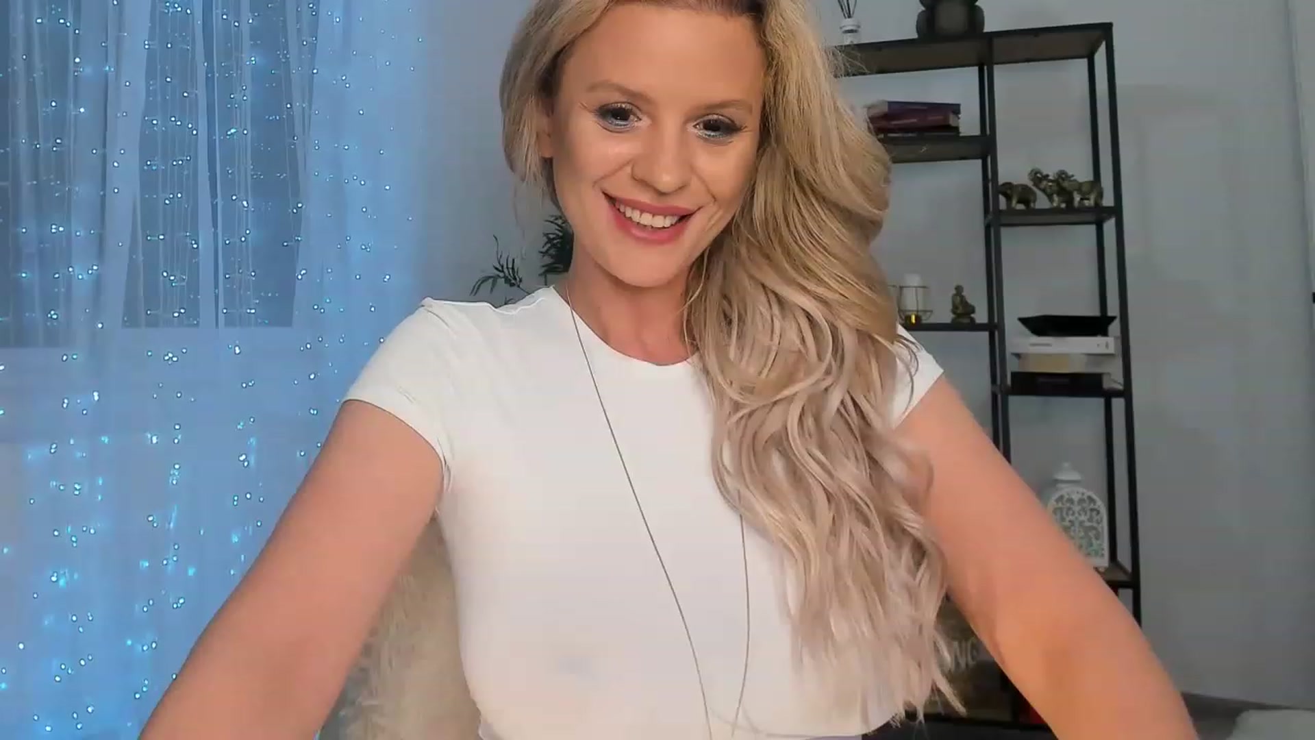 Gallery image thumbnail from ElyUrFutureEx's myfreecams stream on, 07/27/2023, 24:35 image 17 of 20