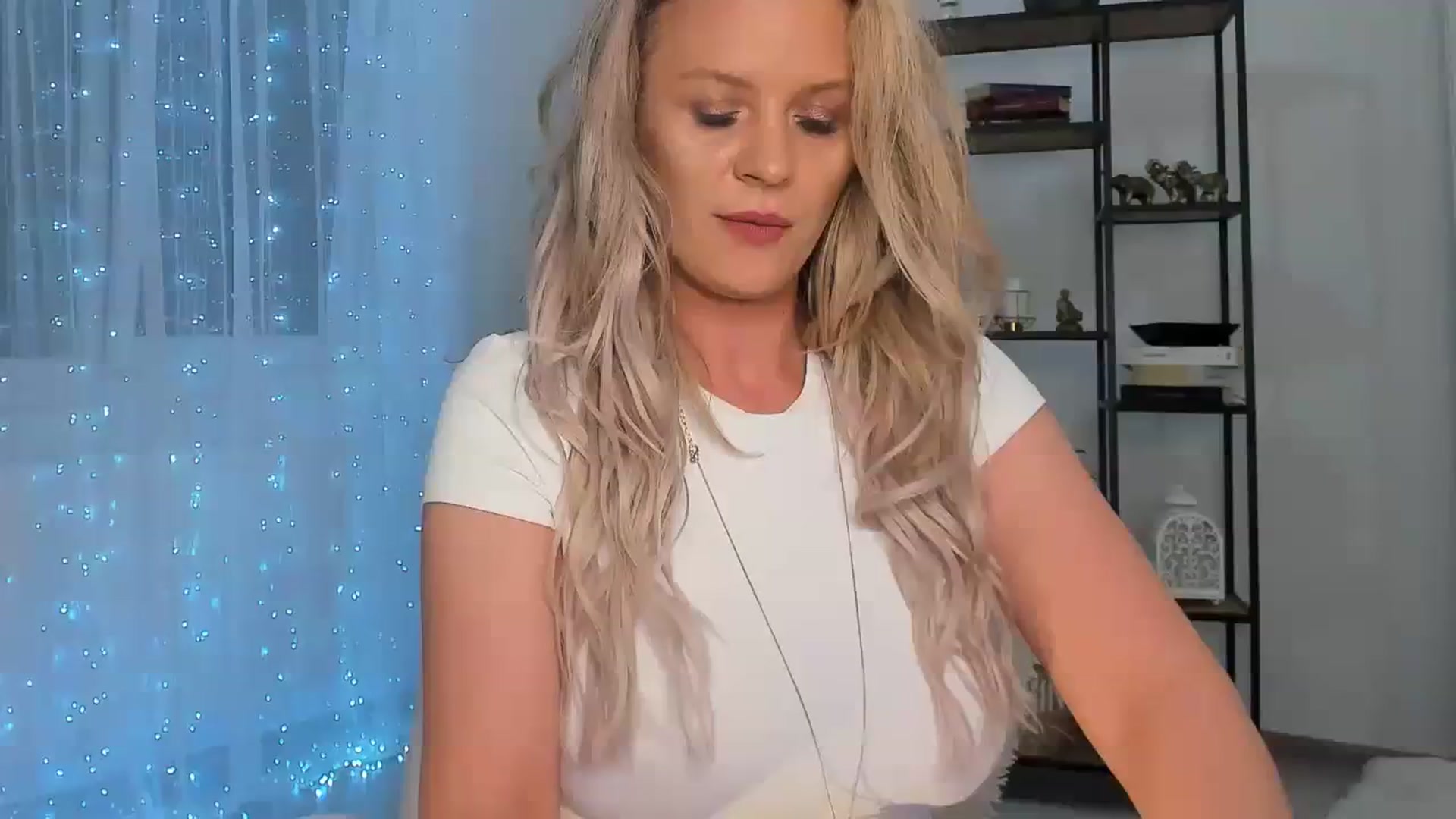 Gallery image thumbnail from ElyUrFutureEx's myfreecams stream on, 07/27/2023, 02:47 image 1 of 20