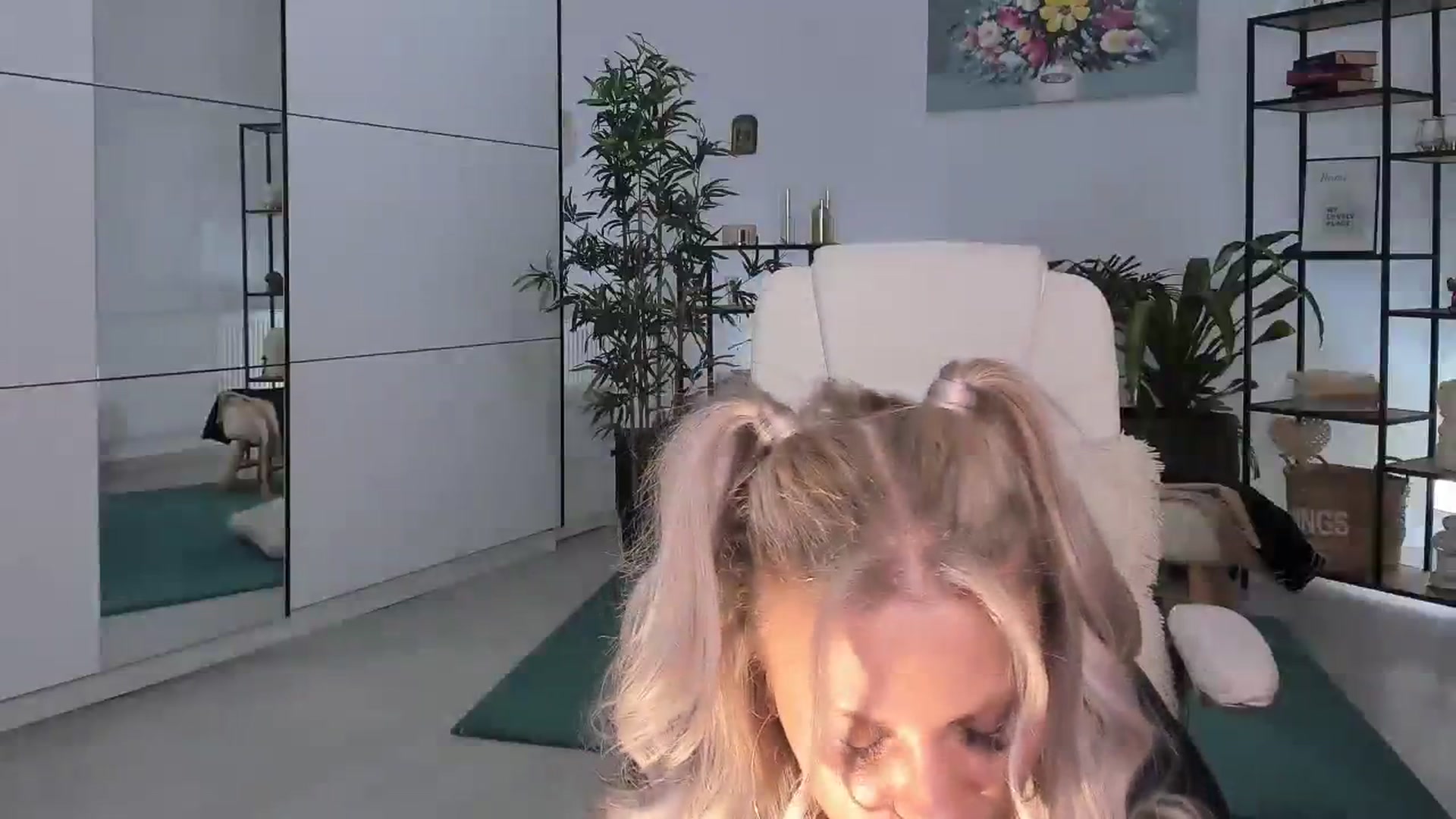 Gallery image thumbnail from ElyUrFutureEx's myfreecams stream on, 01/10/2024, 24:02 image 9 of 20