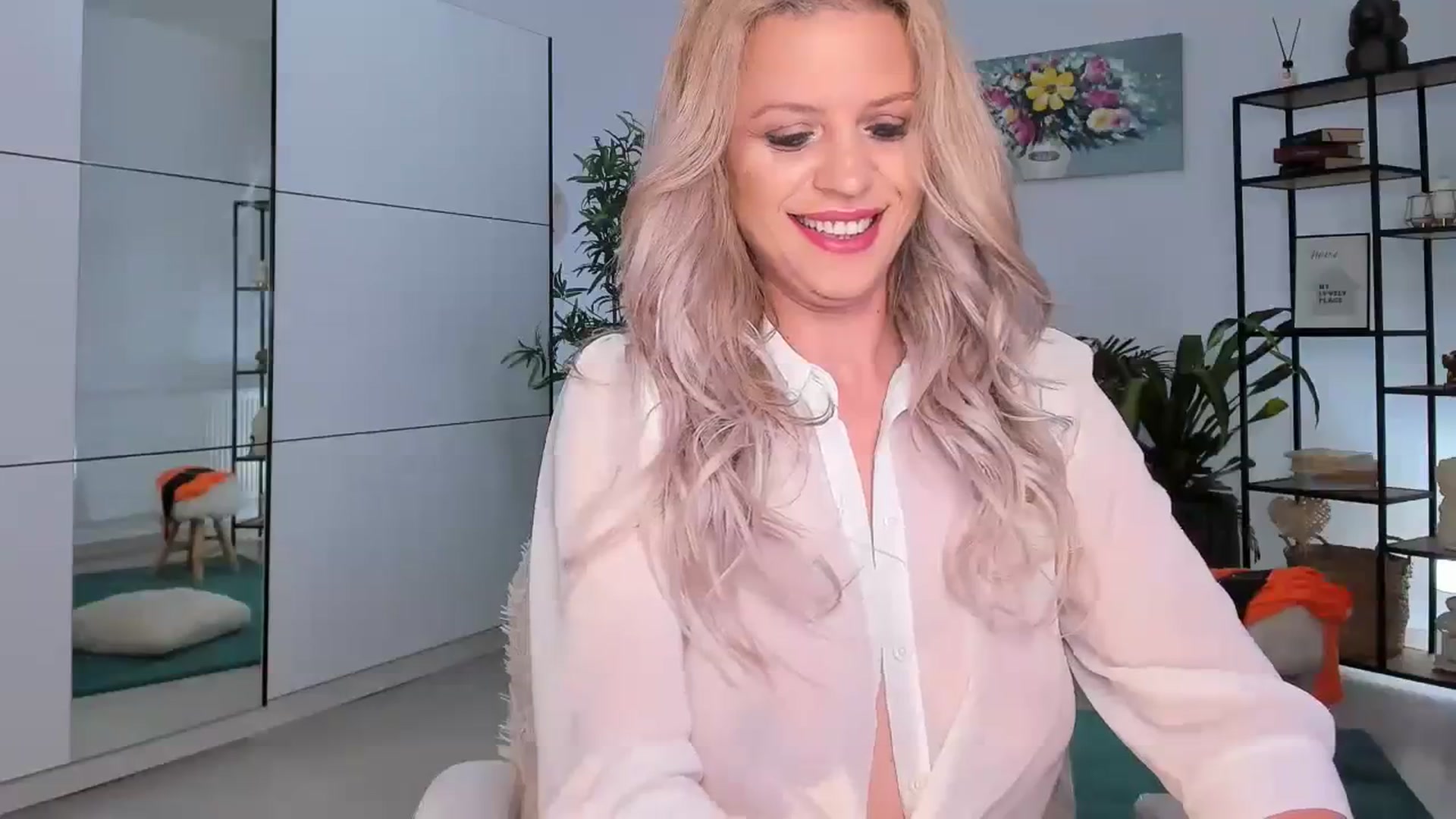 Gallery image thumbnail from ElyUrFutureEx's myfreecams stream on, 01/29/2024, 01:44 image 2 of 20
