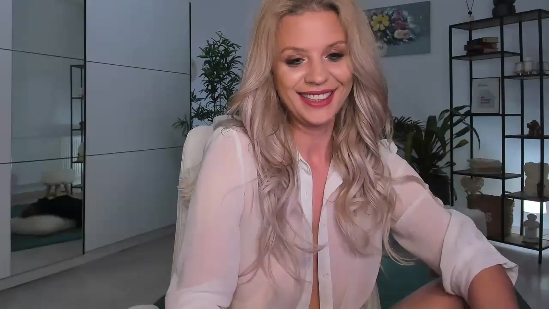Gallery image thumbnail from ElyUrFutureEx's myfreecams stream on, 01/29/2024, 05:42 image 10 of 20