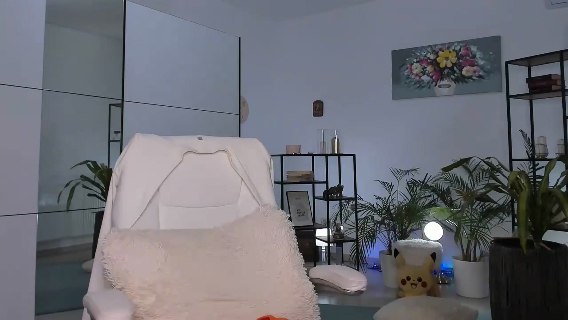Gallery image thumbnail from ElyUrFutureEx's myfreecams stream on, 05/27/2024, 24:02 image 6 of 20