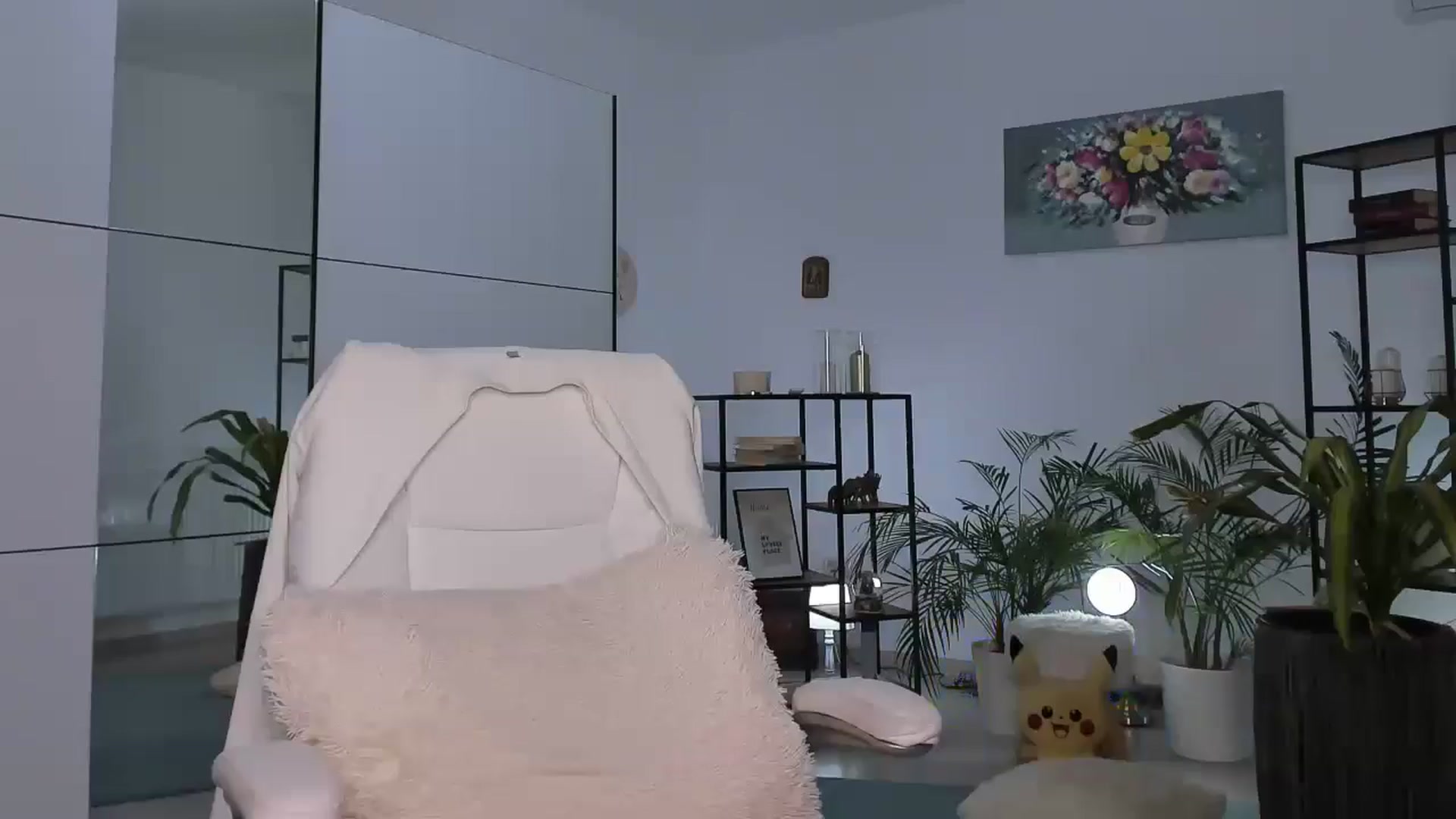 Gallery image thumbnail from ElyUrFutureEx's myfreecams stream on, 05/27/2024, 24:02 image 5 of 20
