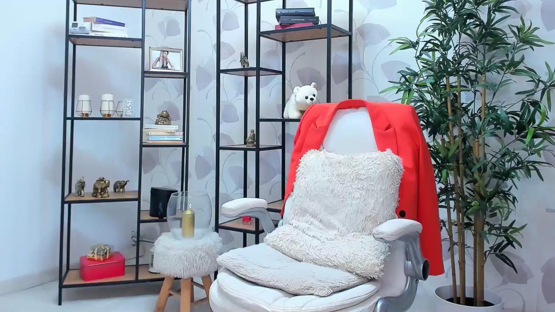 Gallery image thumbnail from ElyUrFutureEx's myfreecams stream on, 12/31/2025, 22:52 image 19 of 20