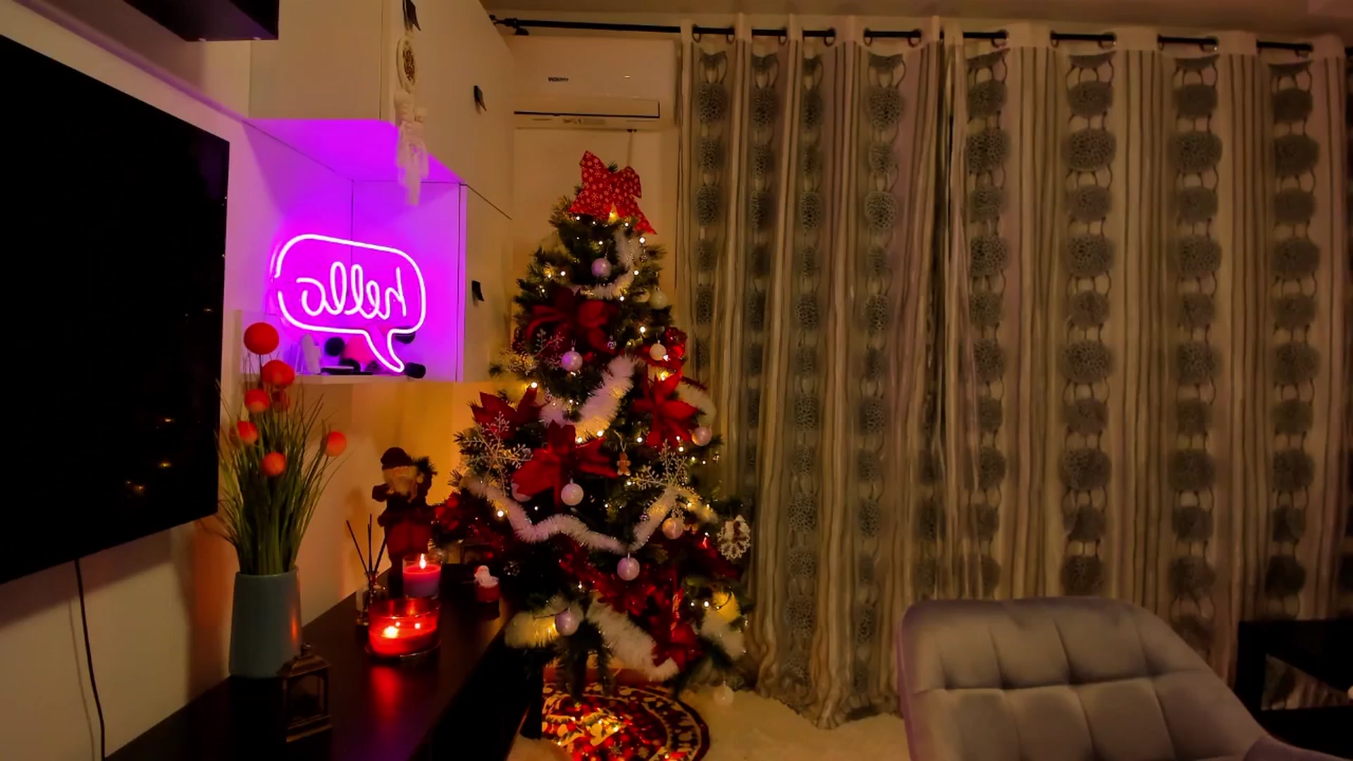 Gallery image thumbnail from Elyaana's myfreecams stream on, 12/26/2025, 22:25 image 14 of 20