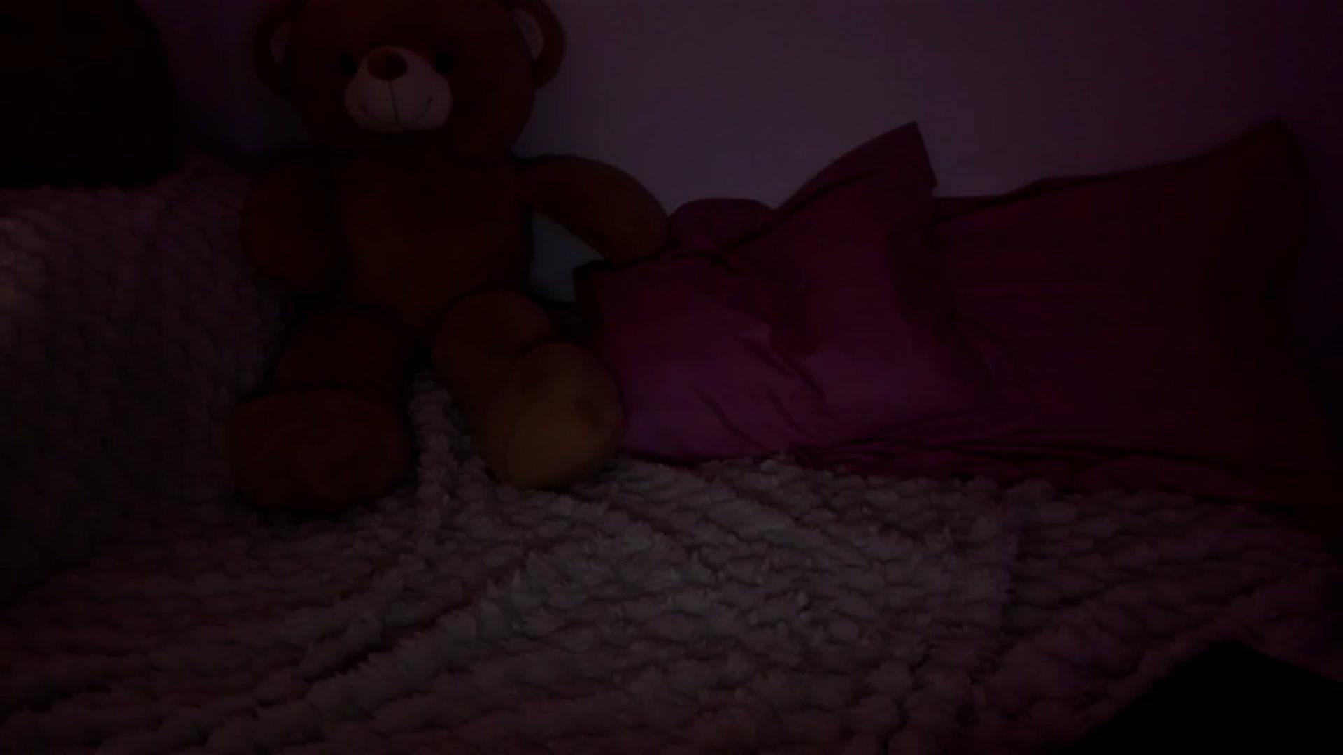 Gallery image thumbnail from Elyaana's myfreecams stream on, 12/27/2025, 19:19 image 15 of 20