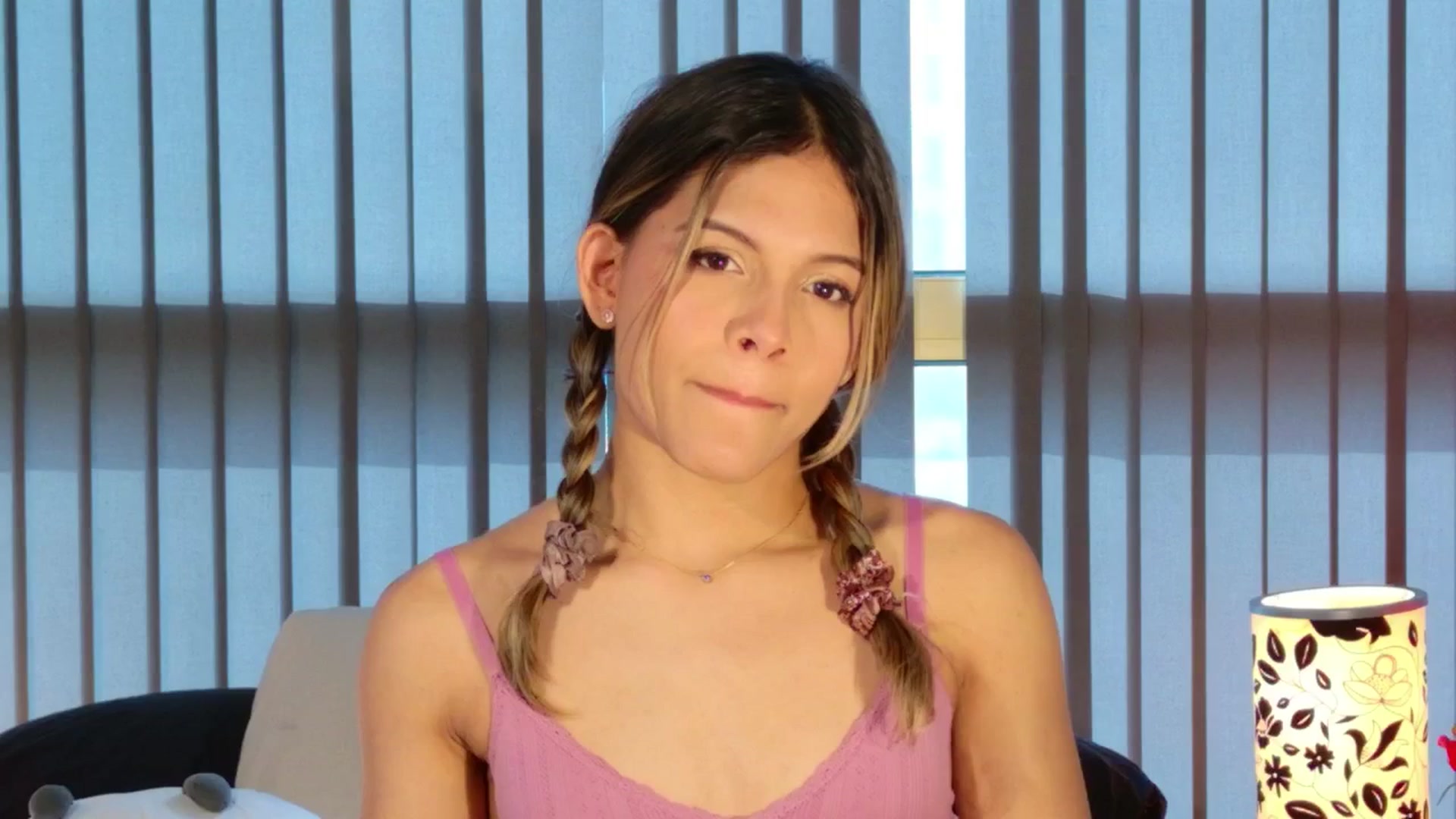 Gallery image thumbnail from Elyse's myfreecams stream on, 03/09/2026, 13:18 image 1 of 20