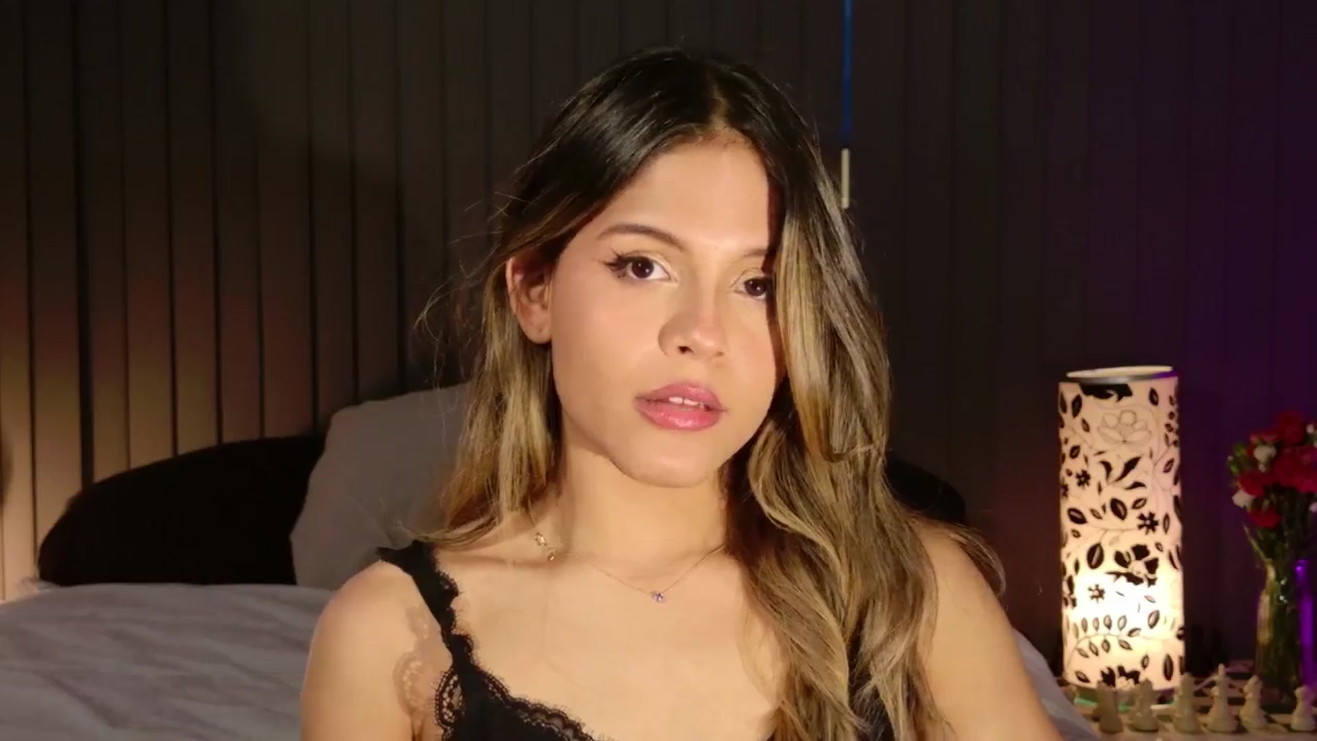 Gallery image thumbnail from Elyse's myfreecams stream on, 03/14/2026, 16:51 image 16 of 20