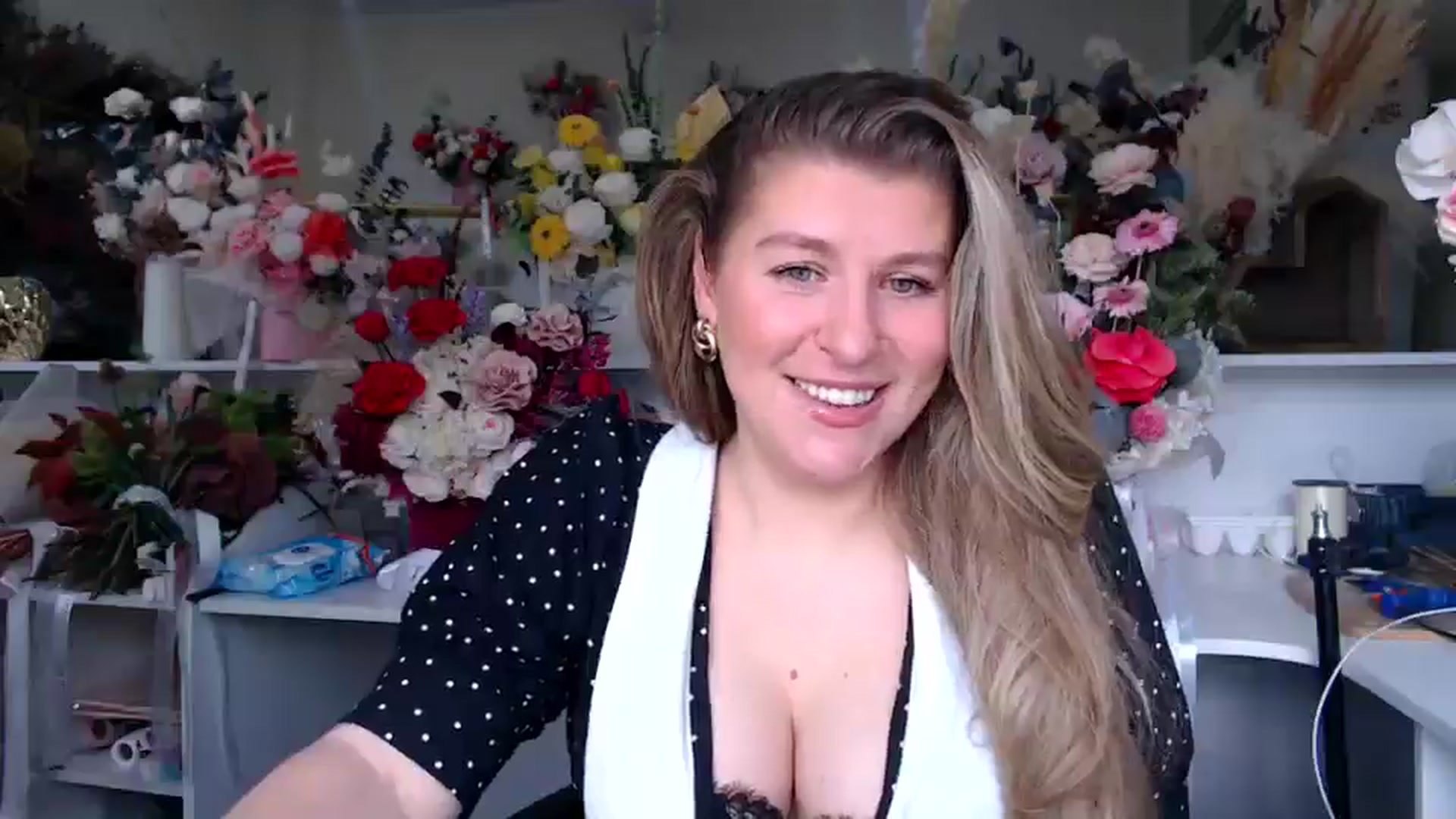 Gallery image thumbnail from Elysera's myfreecams stream on, 09/15/2025, 08:11 image 10 of 20