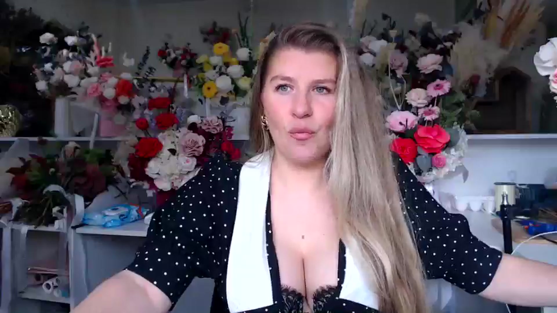 Gallery image thumbnail from Elysera's myfreecams stream on, 09/15/2025, 08:11 image 5 of 20
