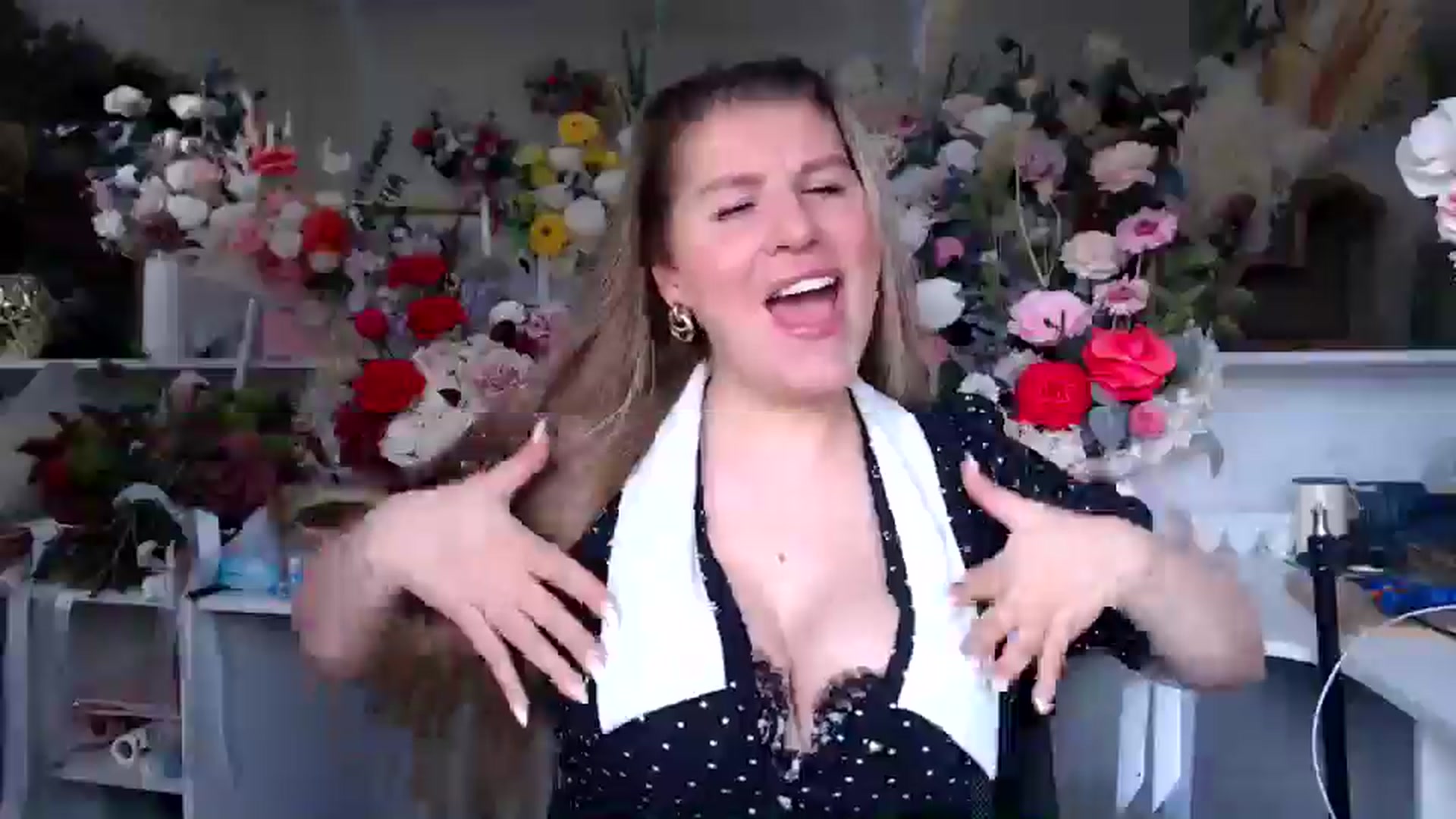 Gallery image thumbnail from Elysera's myfreecams stream on, 09/15/2025, 08:11 image 3 of 20