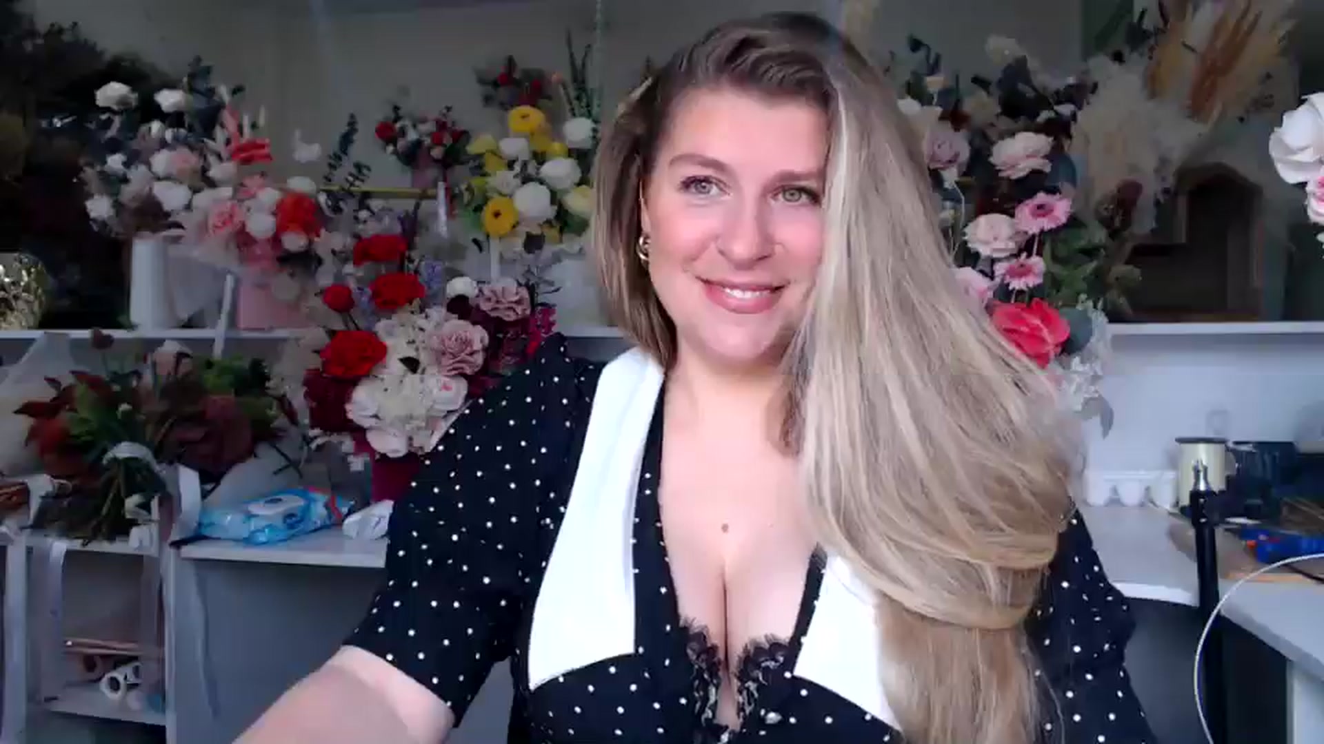Gallery image thumbnail from Elysera's myfreecams stream on, 09/15/2025, 08:11 image 11 of 20