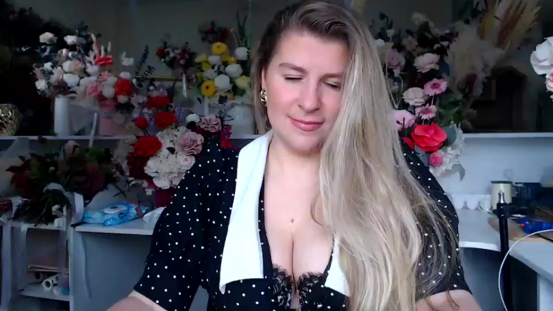 Gallery image thumbnail from Elysera's myfreecams stream on, 09/15/2025, 08:11 image 1 of 20