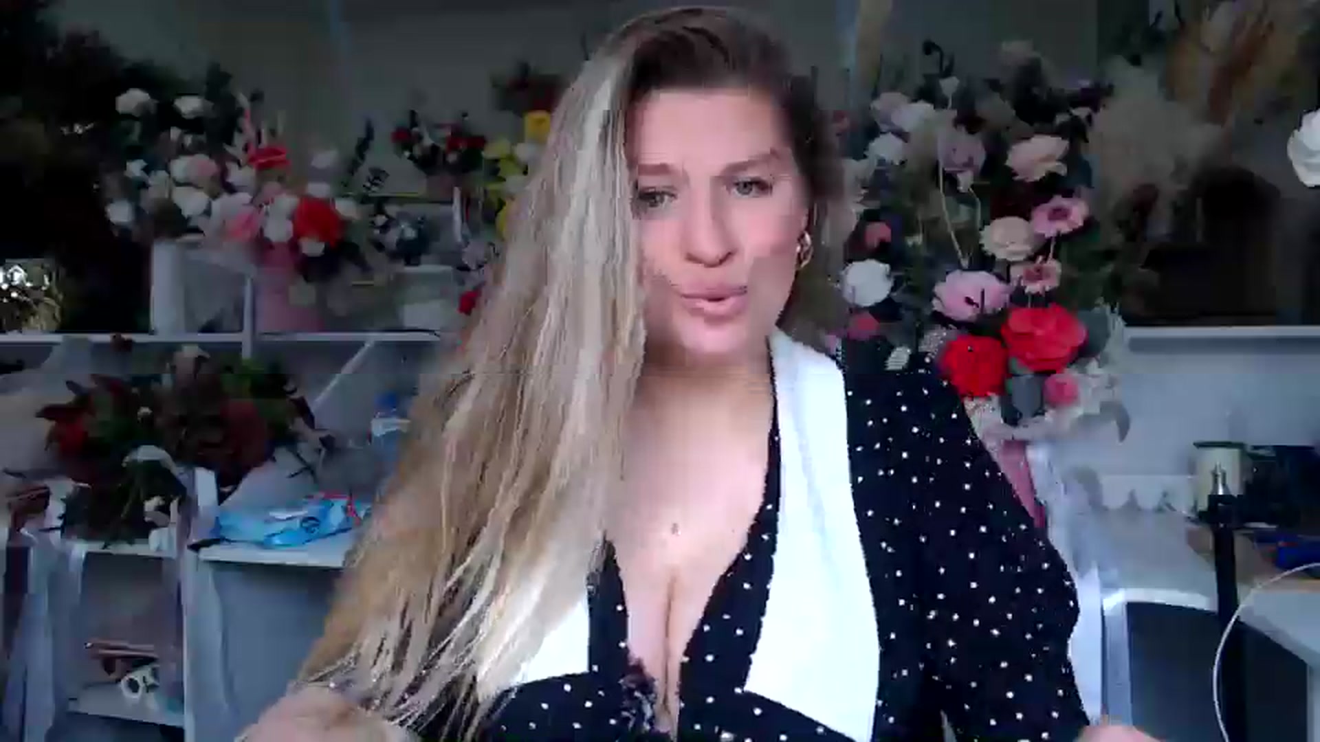 Gallery image thumbnail from Elysera's myfreecams stream on, 09/15/2025, 09:30 image 15 of 20