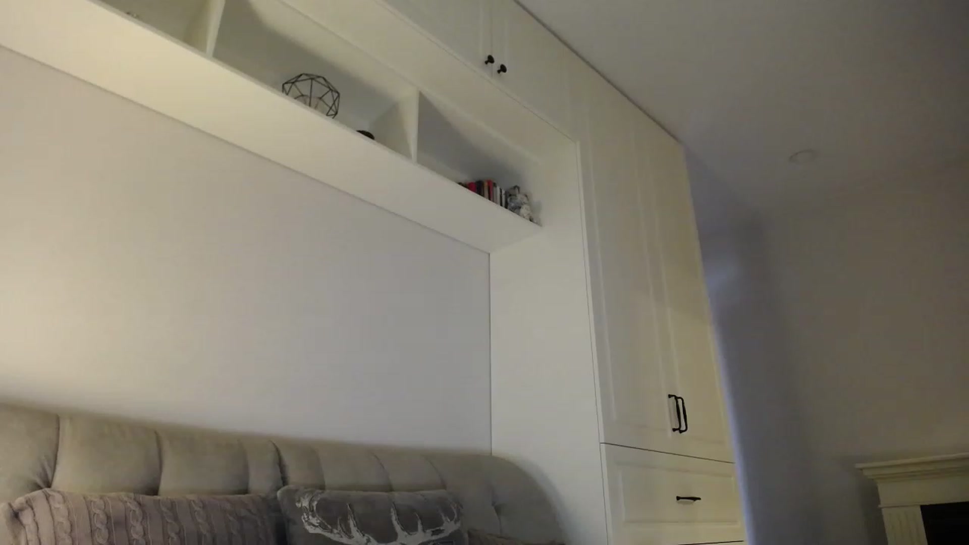 Gallery image thumbnail from Elysewine's myfreecams stream on, 12/03/2022, 05:00 image 12 of 20