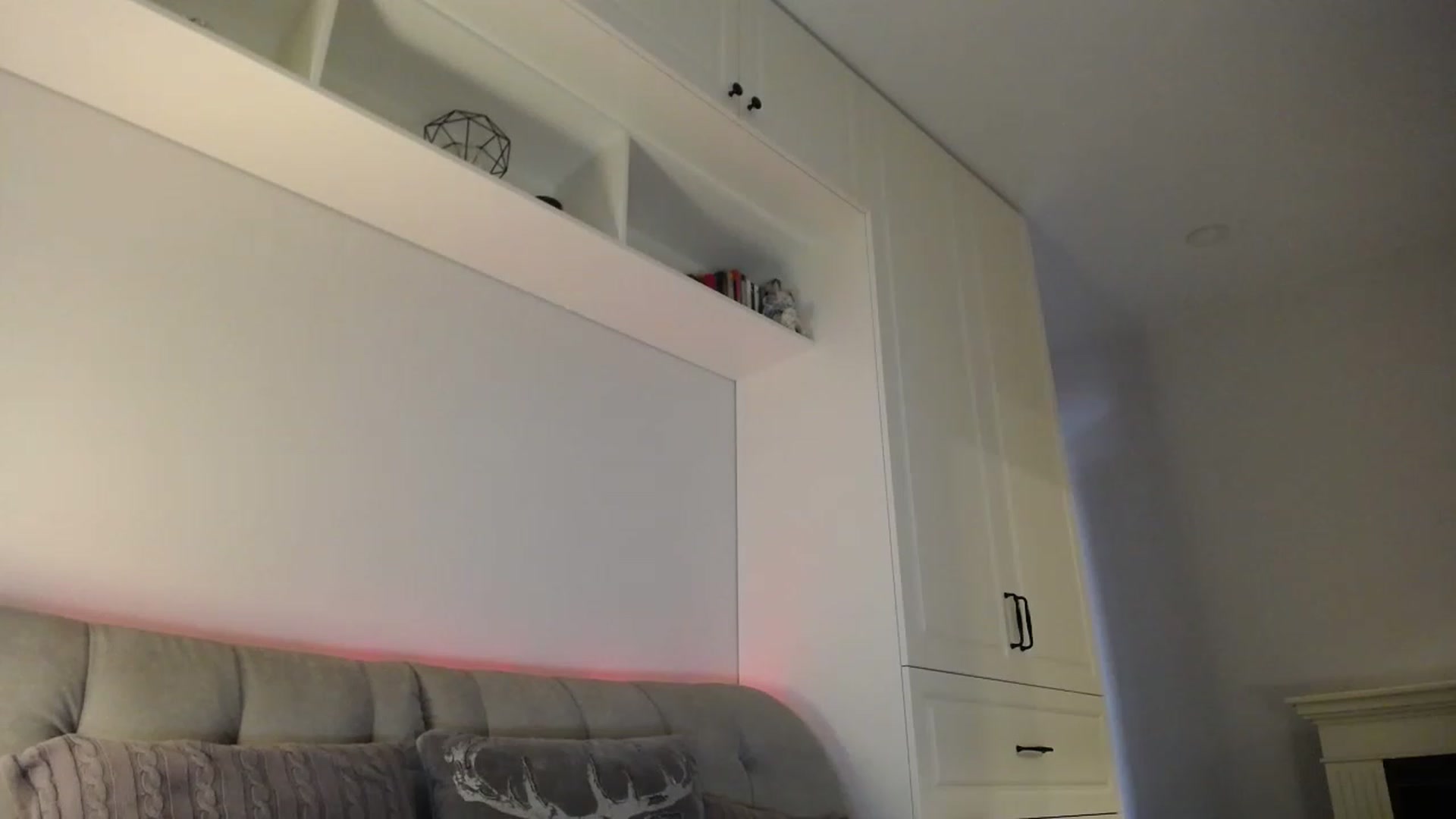 Gallery image thumbnail from Elysewine's myfreecams stream on, 12/03/2022, 05:00 image 13 of 20