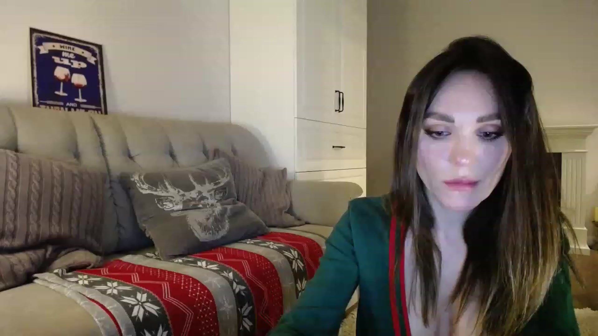 Gallery image thumbnail from Elysewine's myfreecams stream on, 12/03/2022, 09:10 image 1 of 20