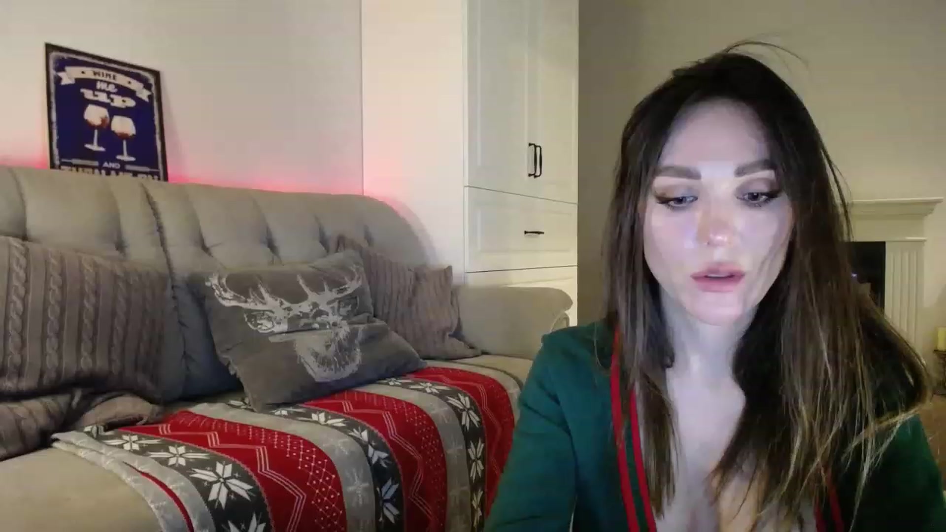 Gallery image thumbnail from Elysewine's myfreecams stream on, 12/03/2022, 09:10 image 2 of 20