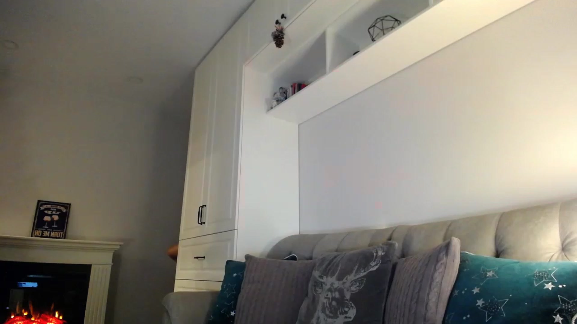 Gallery image thumbnail from Elysewine's myfreecams stream on, 12/10/2022, 04:07 image 6 of 20
