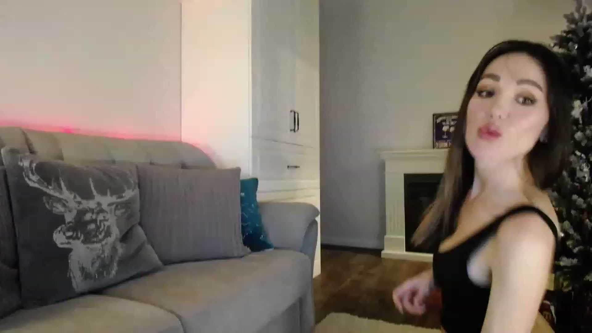 Gallery image thumbnail from Elysewine's myfreecams stream on, 12/11/2022, 05:13 image 9 of 20